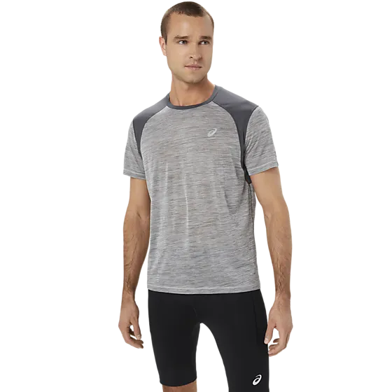 405833102102 ASICS M Road Ss Top 405833102102 ASICS M Road Ss Top Model01 Detail