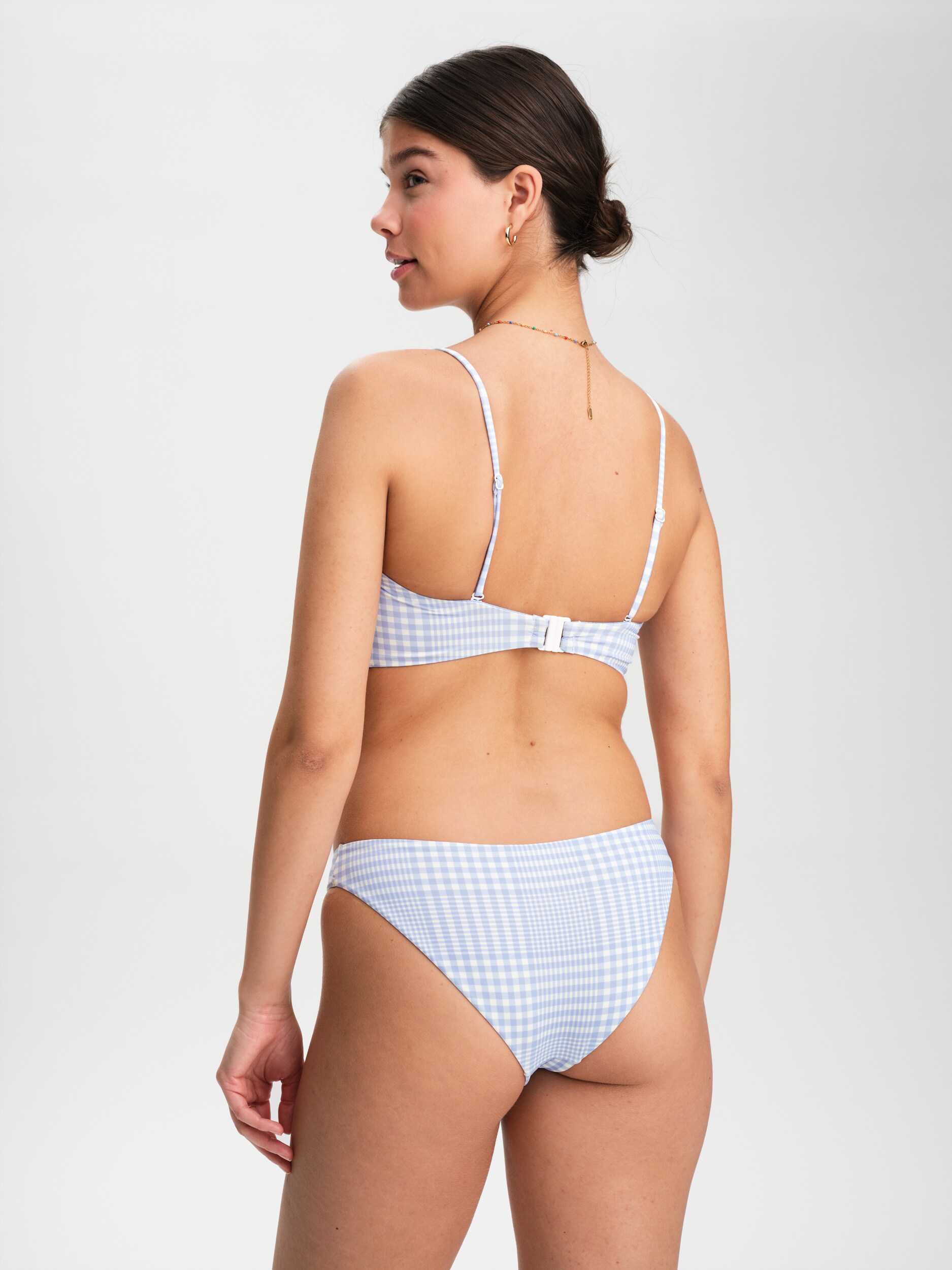 SOC, W Beach Mini Brief