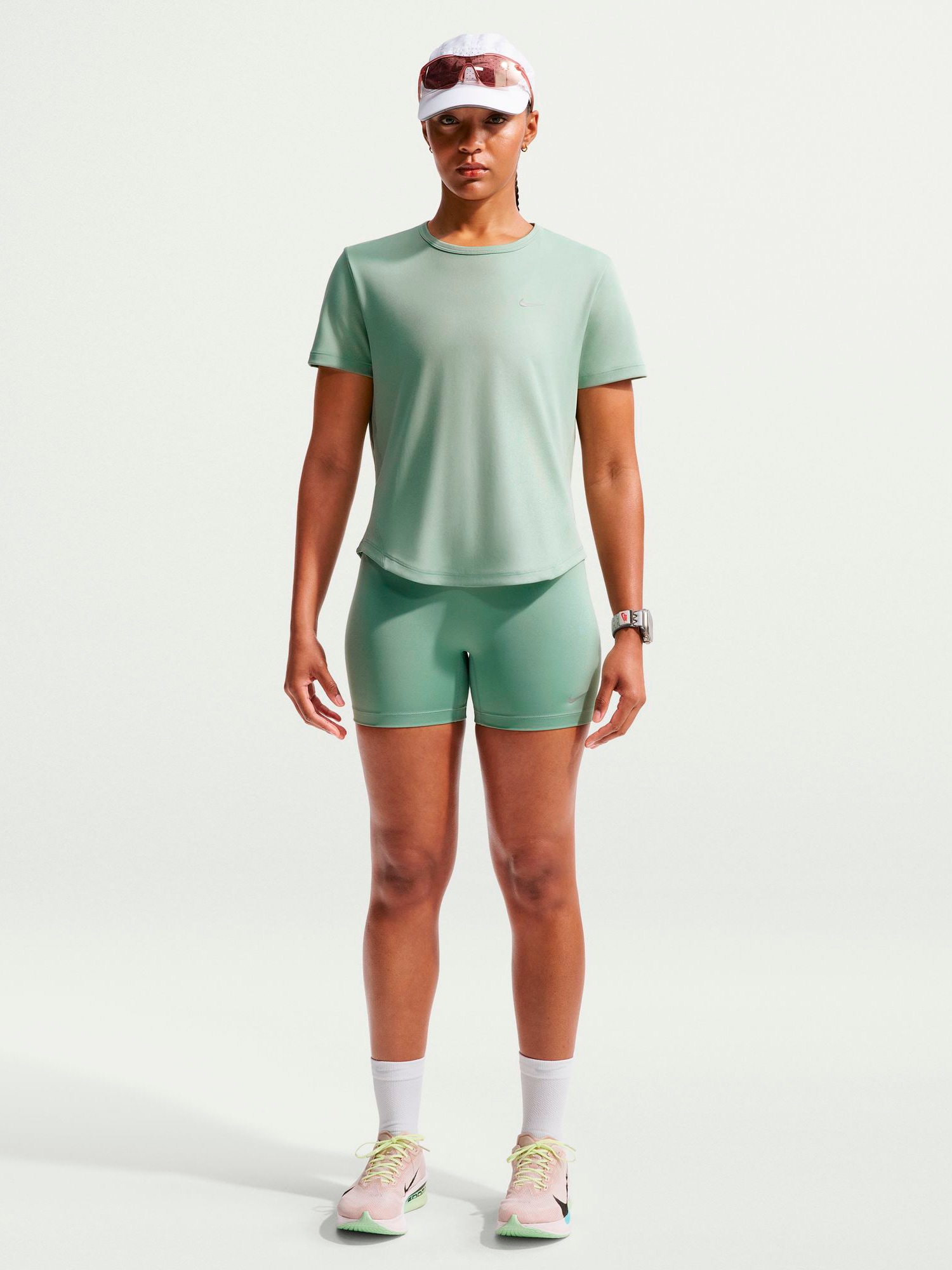 
NIKE, 
Nike Tempo Women'S Dri-Fit Short-Sl, 
Detail 1
