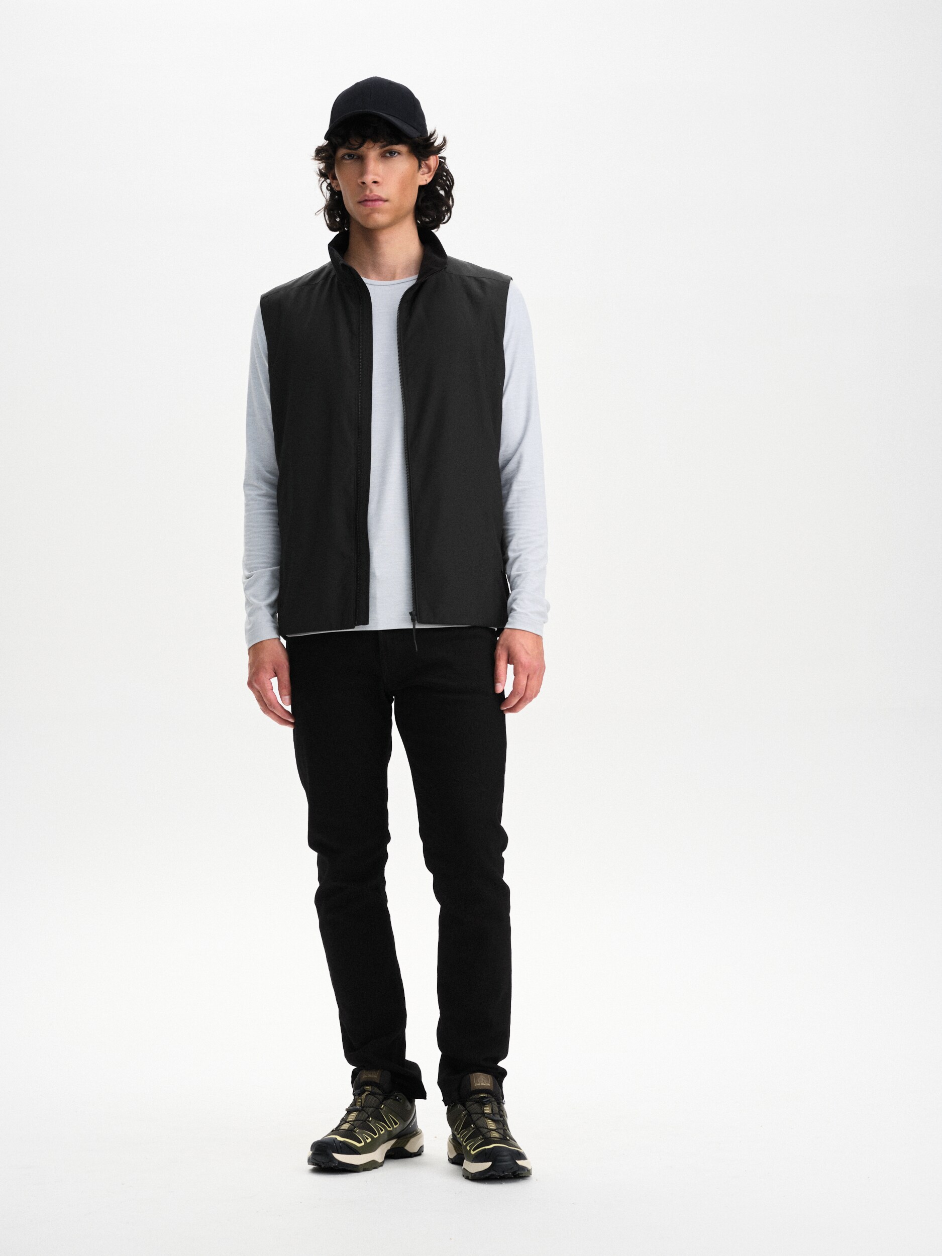 EVEREST, M VENTURE VEST