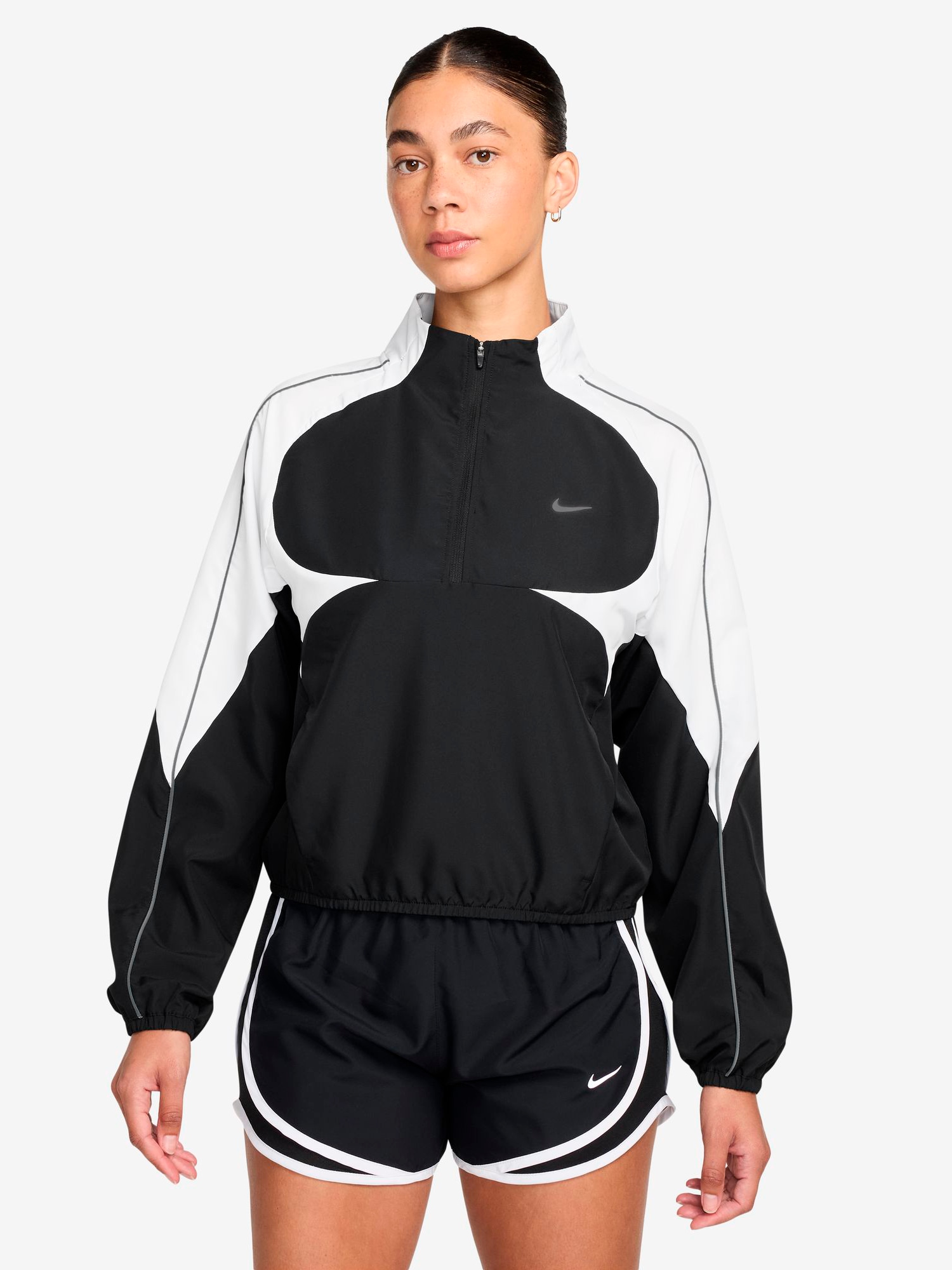 
NIKE, 
W NK TEMPO SWSH JACKET, 
Detail 1
