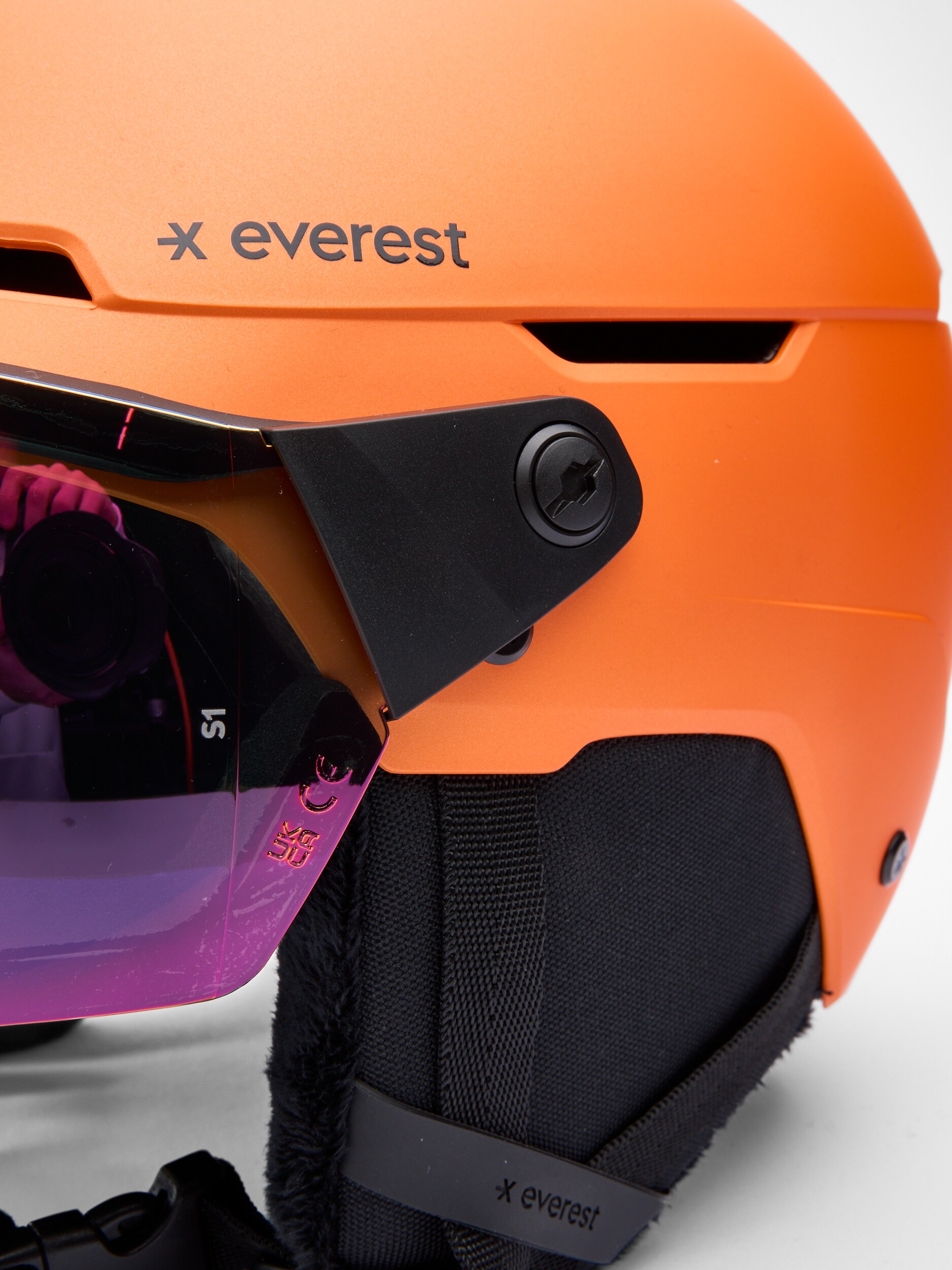 EVEREST, J ALPINE VISOR MIPS HELMET