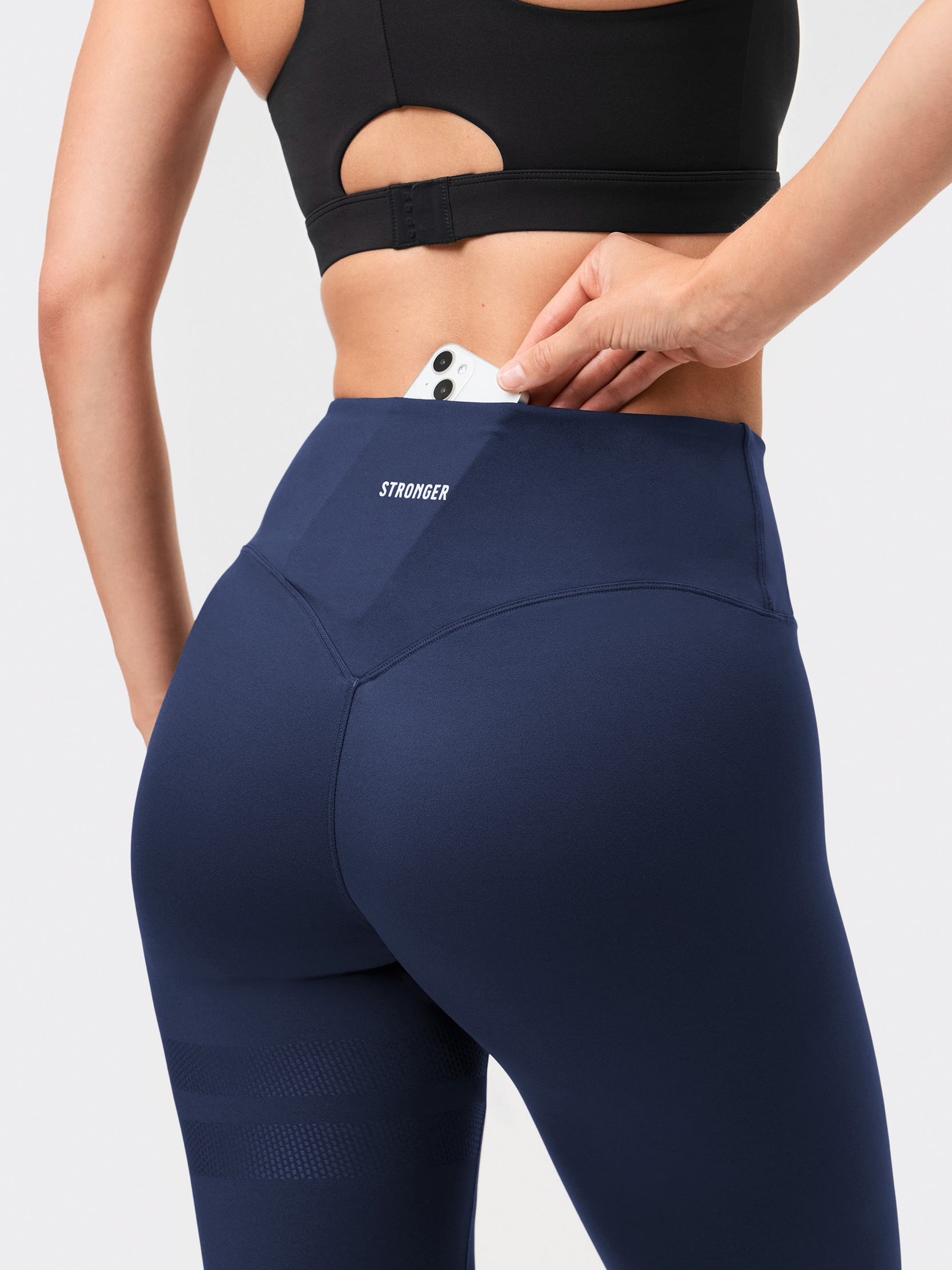 STRONGER, The Signature One Leggings