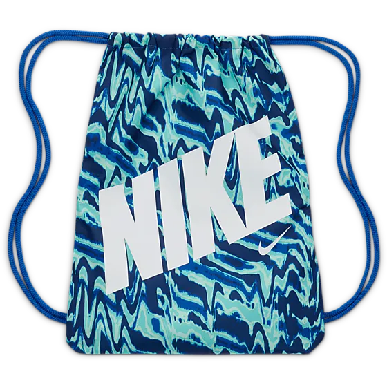 405629101101 NIKE Y Drawstring - Cat Aop Fa25 405629101101 NIKE Y Drawstring - Cat Aop Fa25 Standard Detail