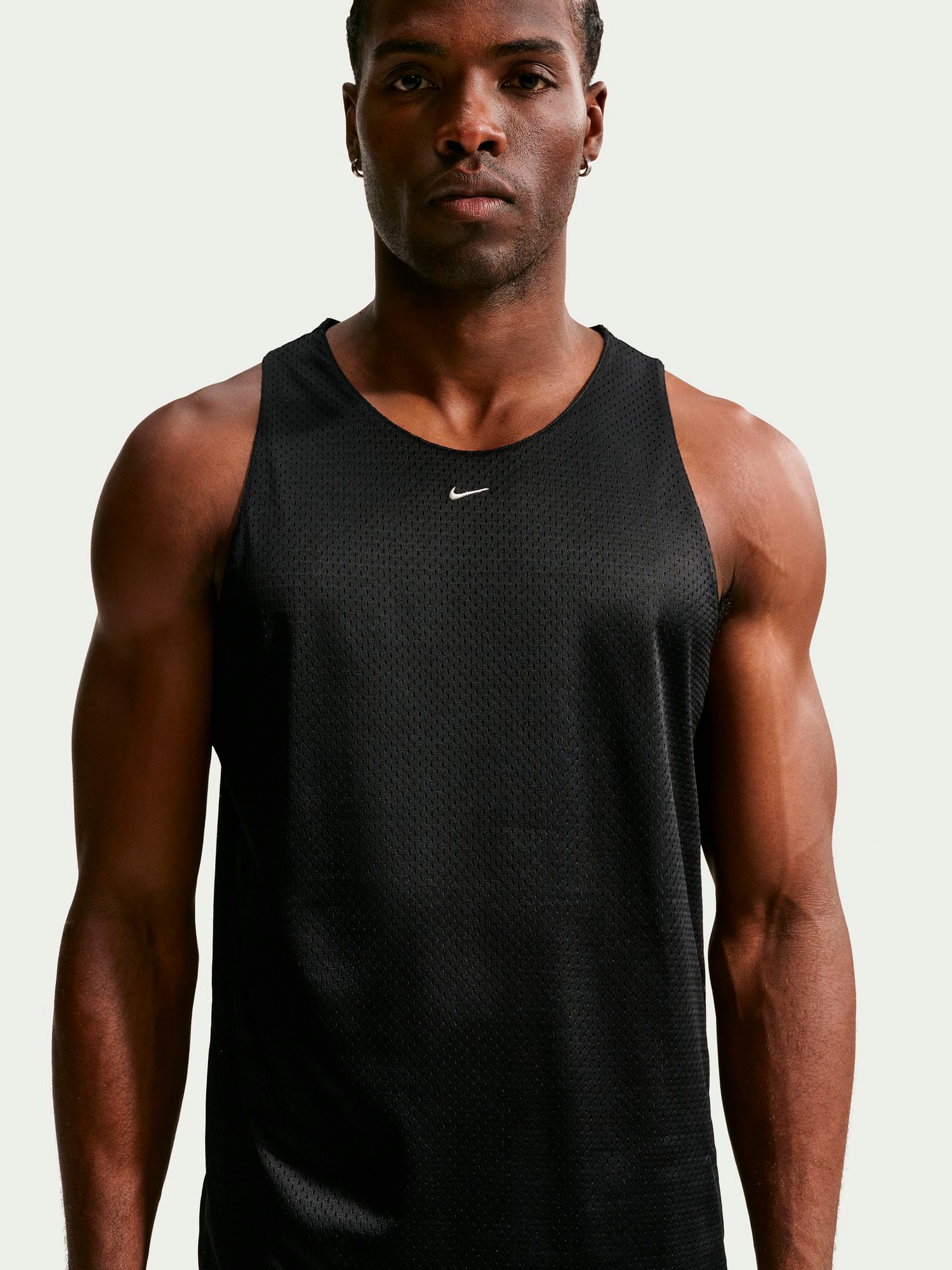 
NIKE, 
M STANDARD ISSUE TANK, 
Detail 1
