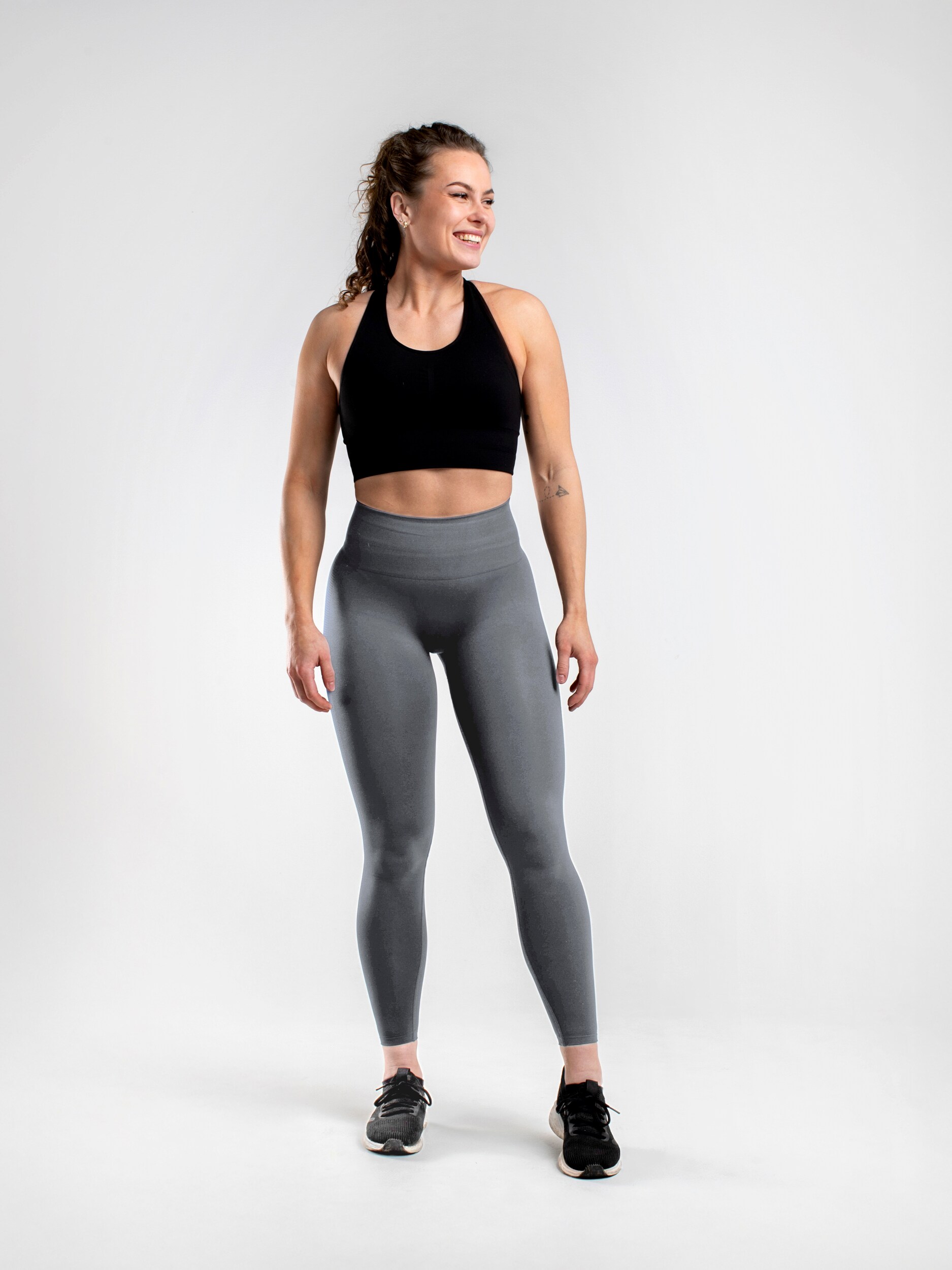 
GAVELO, 
GAVELO SEAMLESS BOOSTER TIGHTS BLACK, 
Detail 1
