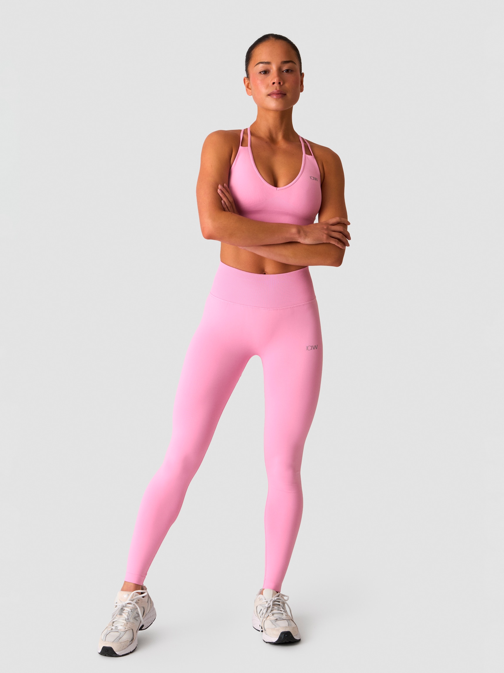 ICANIWILL, Define Seamless V-shape Sports Bra W