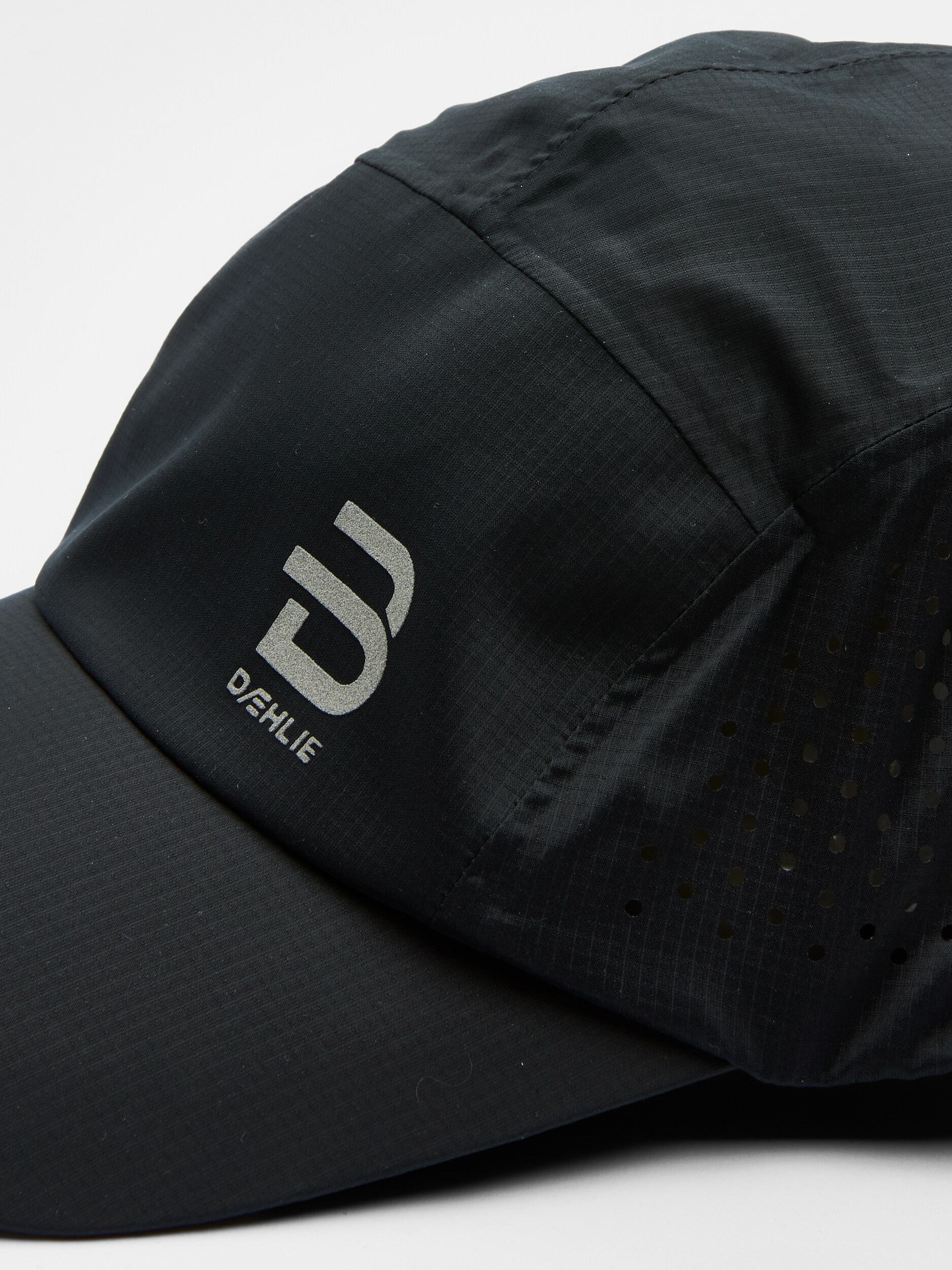 DAHLIE, CAPS ATHLETE