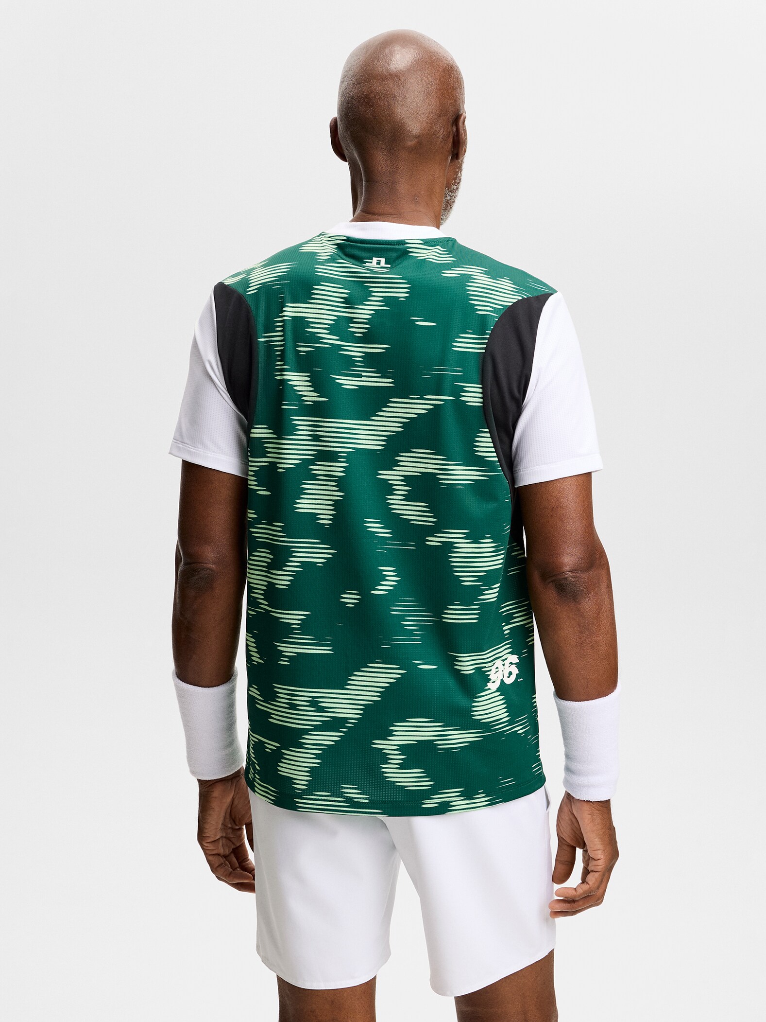 J LINDEBERG, M DENNIS PRINTED T-SHIRT