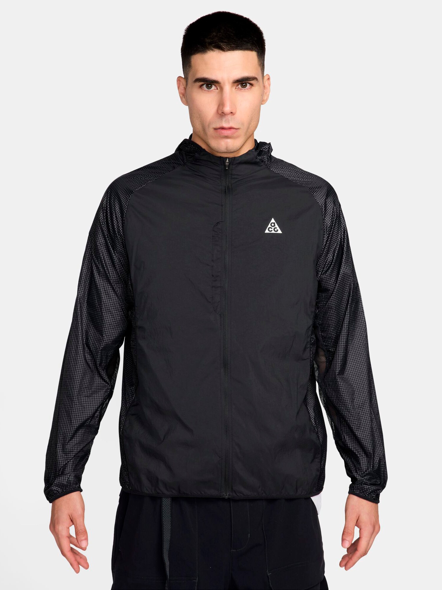 
NIKE, 
M ACG UV AIREEZ JKT, 
Detail 1
