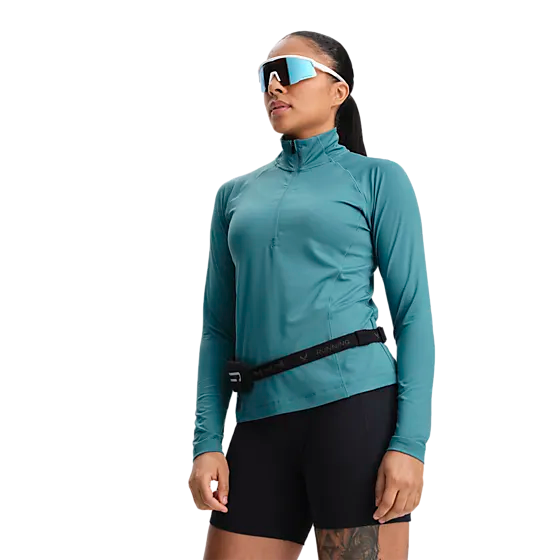 400104104101 SOC W RUN LIGHT HALF ZIP 400104104101 SOC W RUN LIGHT HALF ZIP Model01 Detail