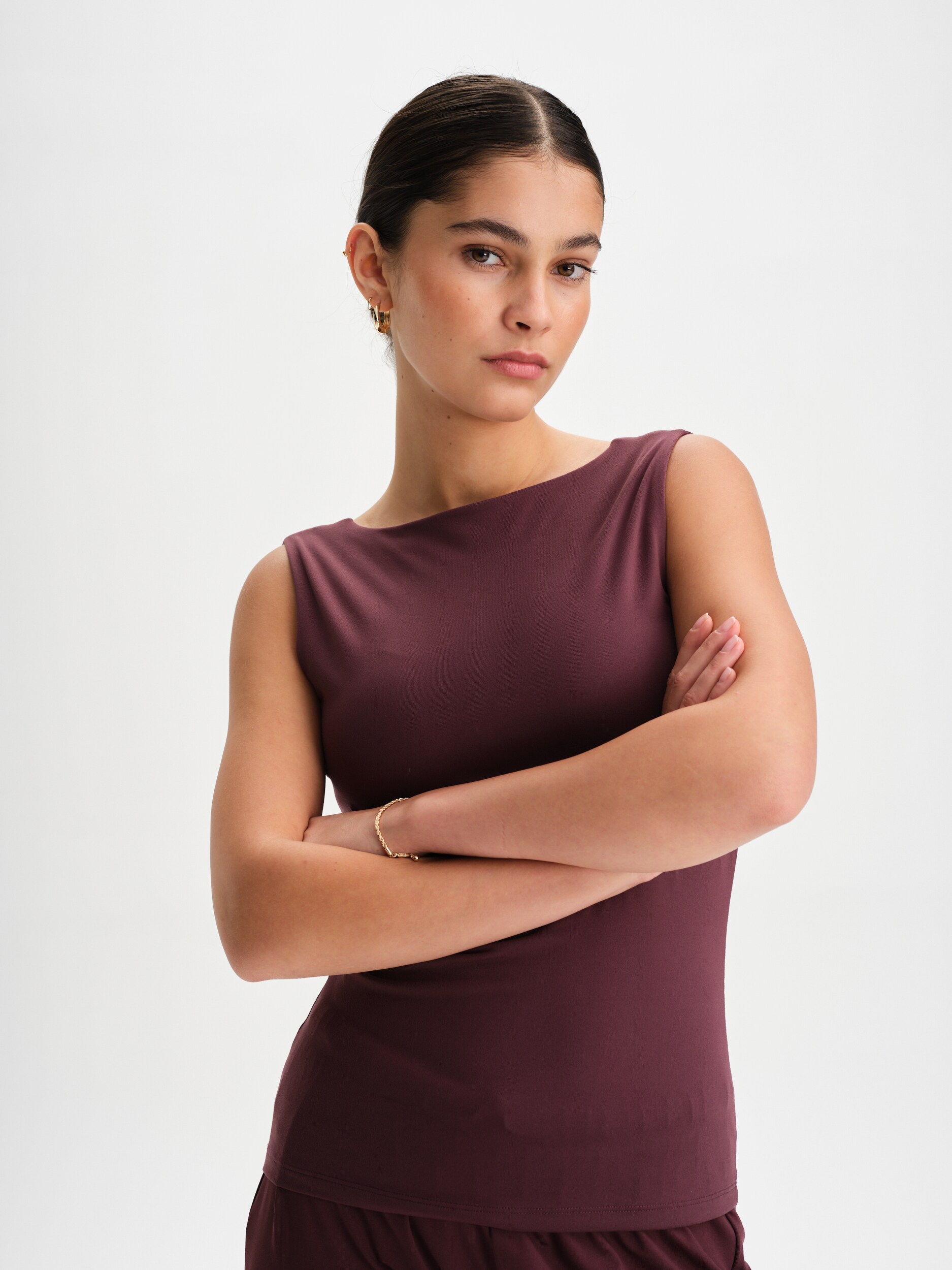 SOC, W Soft Square Singlet