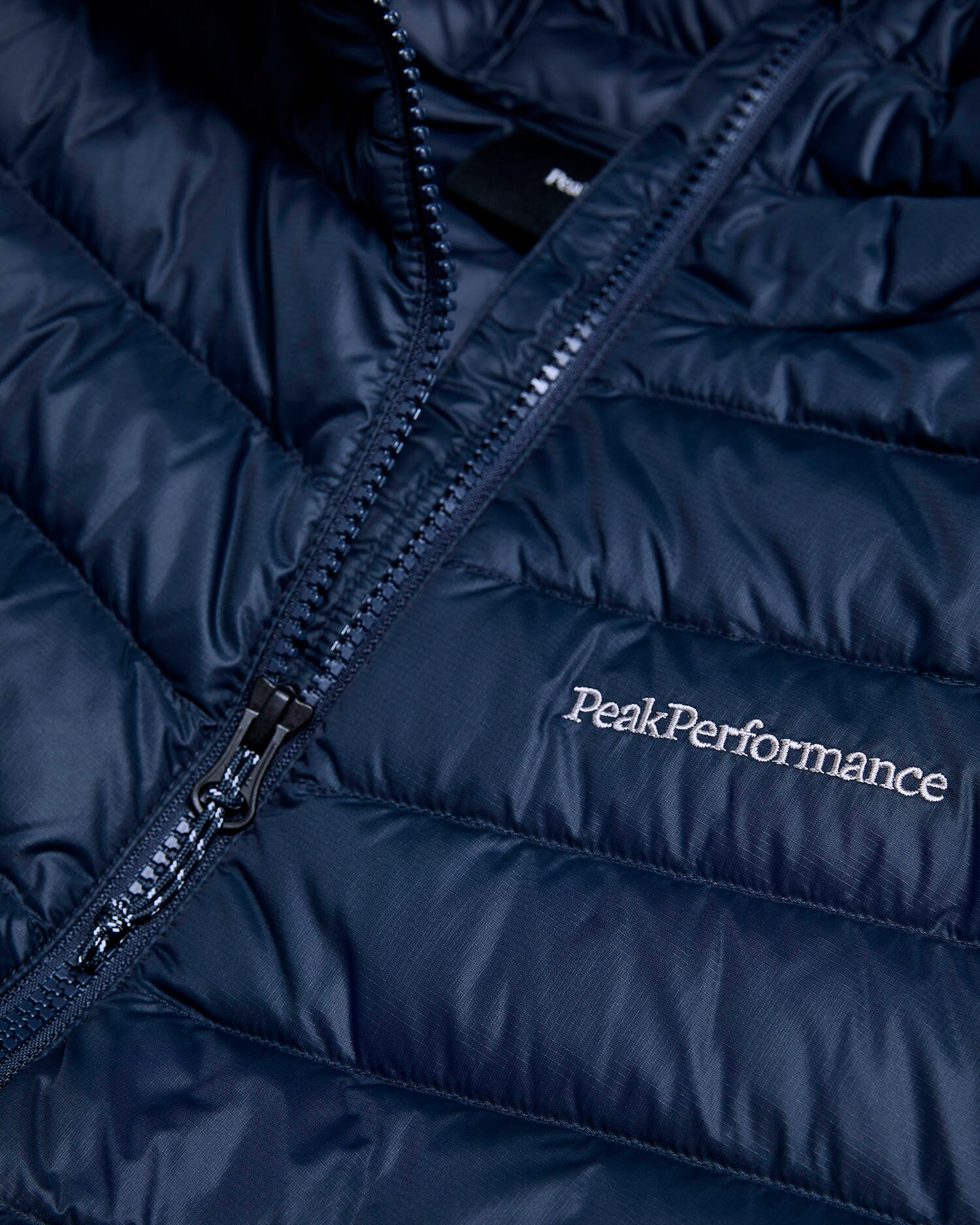 PEAK PERFORMANCE, W Frost Down Hood Jacket