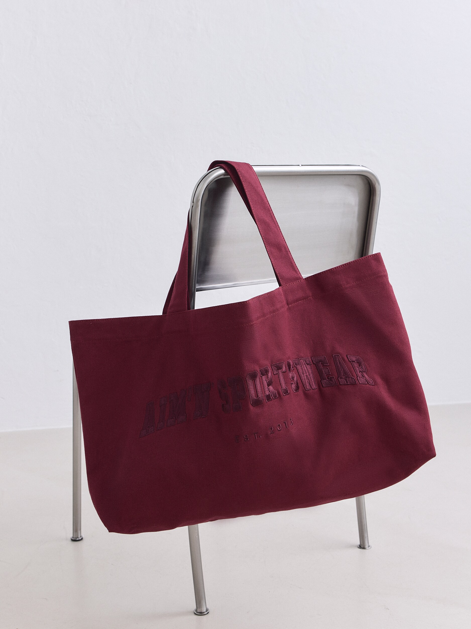 
AIM&acute;N, 
Varsity Tote Bag, 
Detail 1
