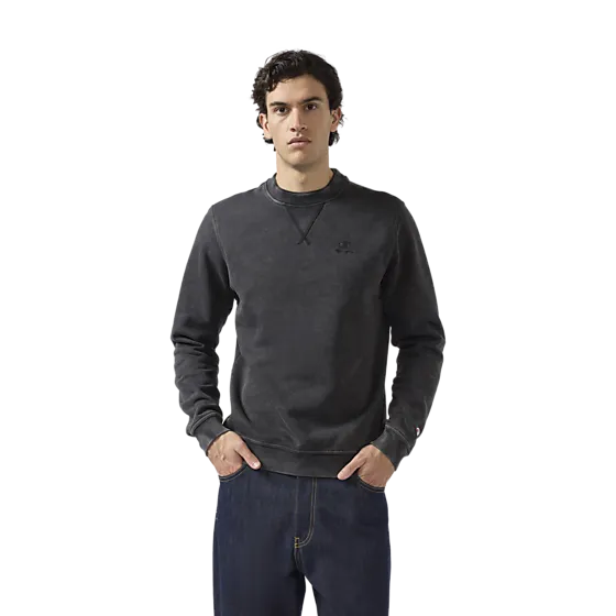 406759102102 CHAMPION M Washed Crewneck 406759102102 CHAMPION M Washed Crewneck Model01 Detail