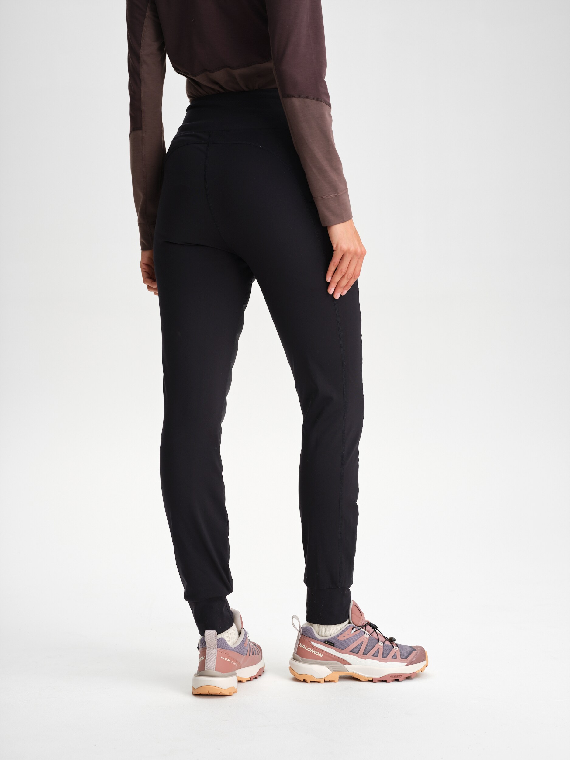 EVEREST, W Agnes Pant