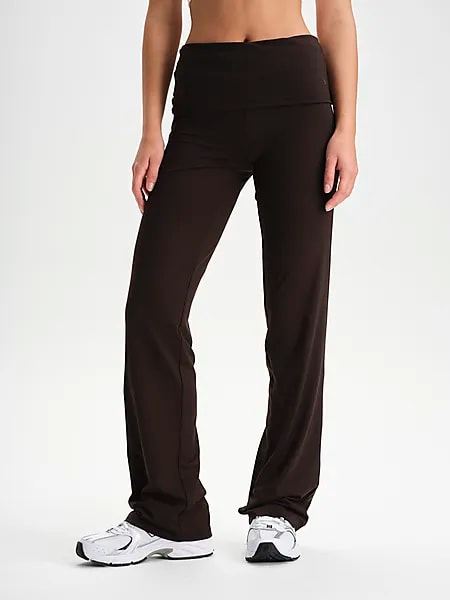 404851101103 SOC W Soft Fold Flare Pant 404851101103 SOC W Soft Fold Flare Pant Model01 Detail