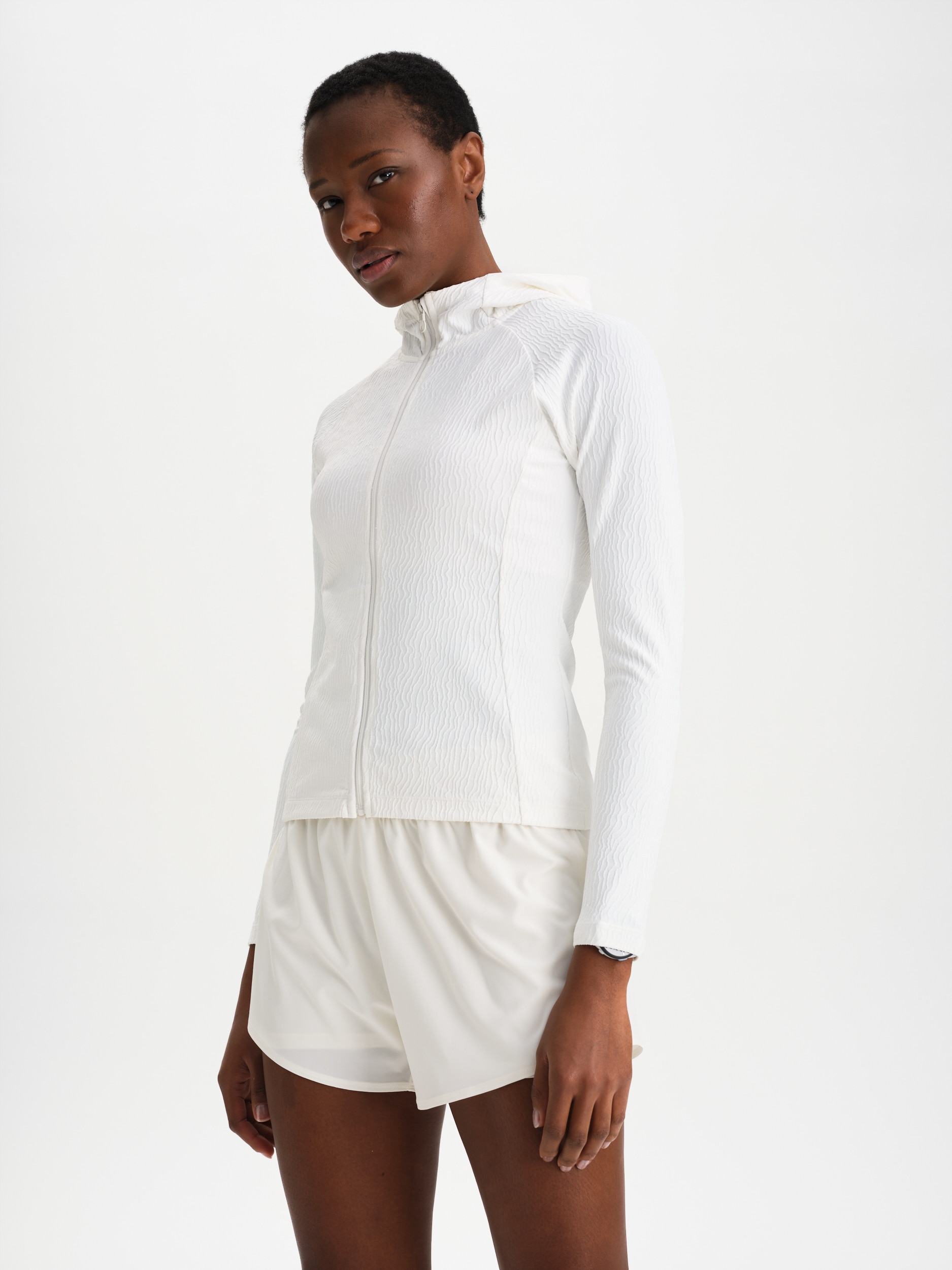 
SOC, 
W RUN PACE HOOD, 
Detail 1
