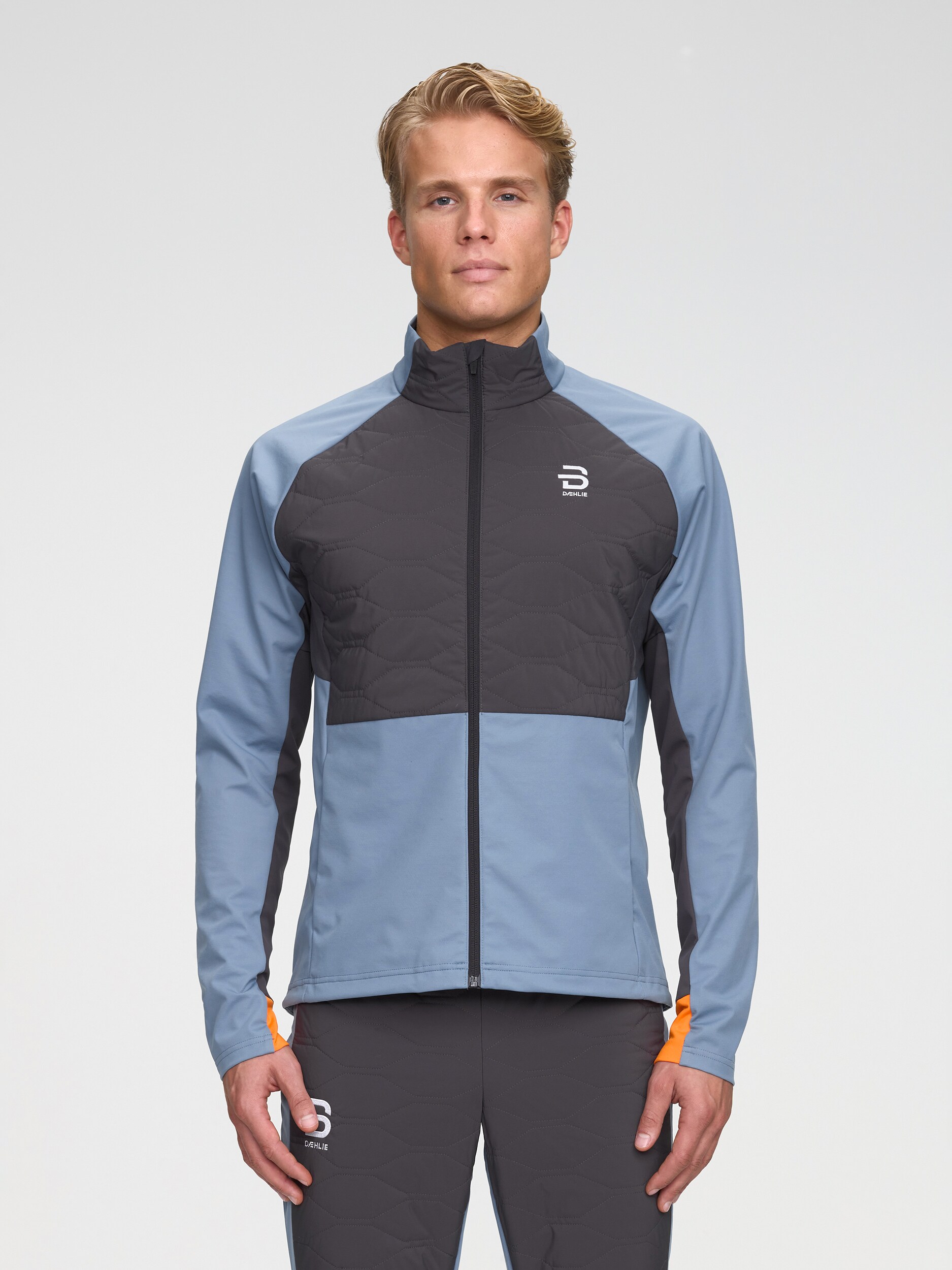 
DAHLIE, 
M Jacket Challenge 2.0, 
Detail 1
