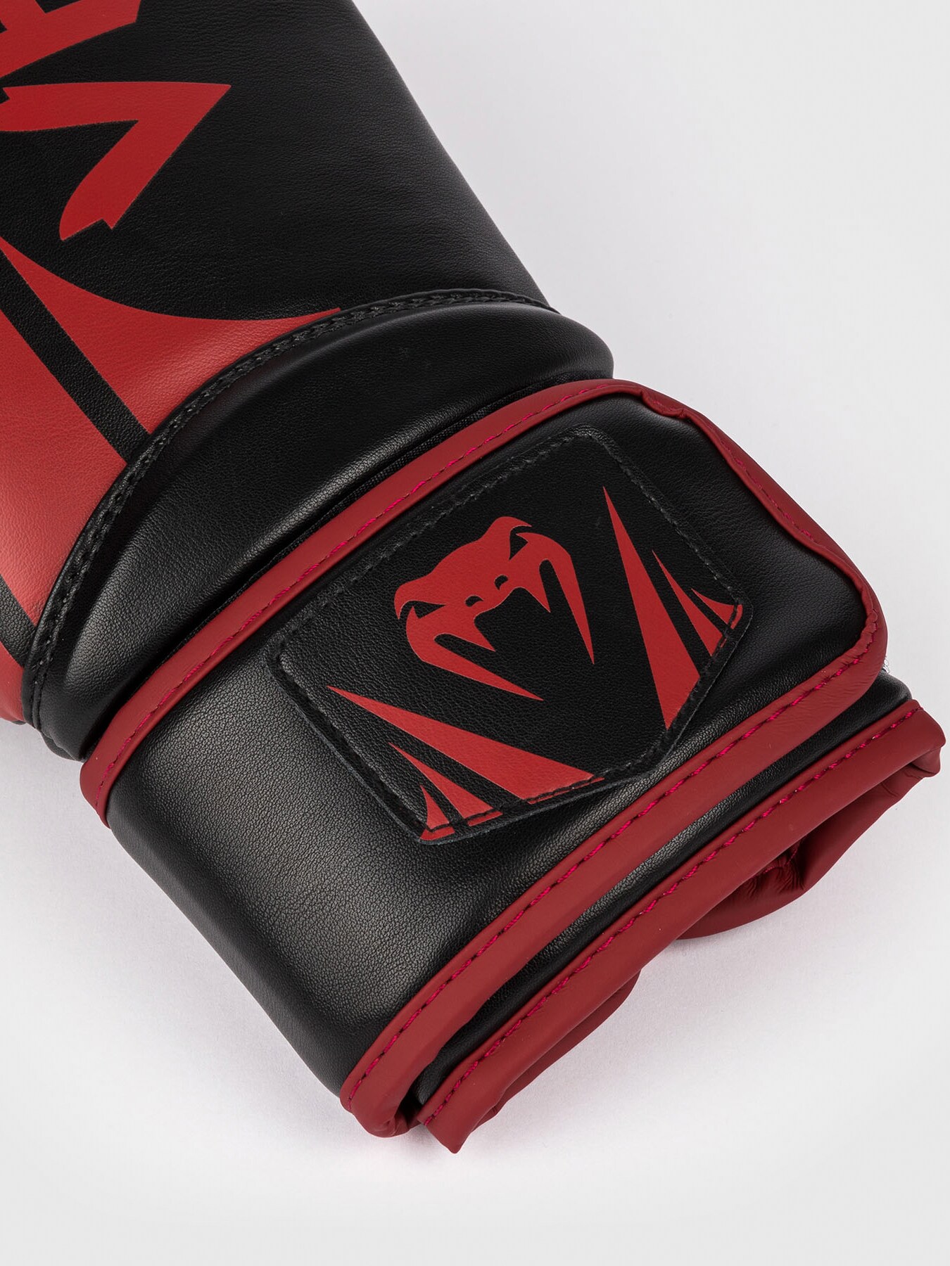 VENUM, CHALLENGER 2.5 BOXING GLOVE
