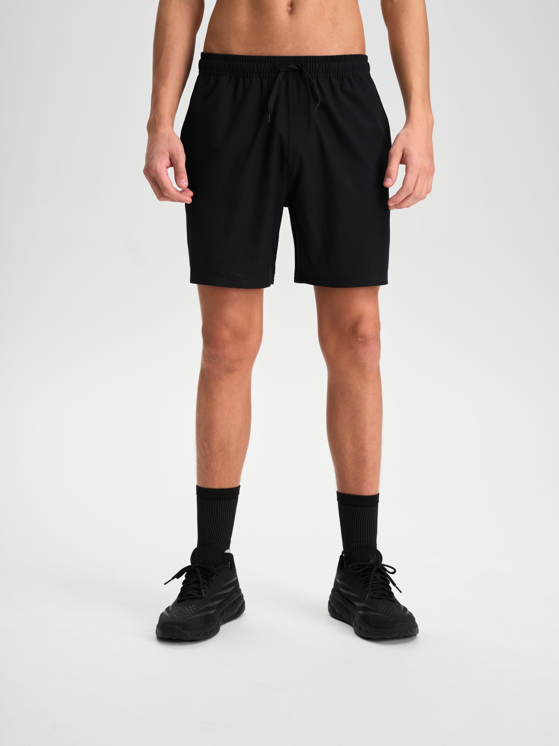
SOC, 
M BASE SHORTS, 
Detail 1
