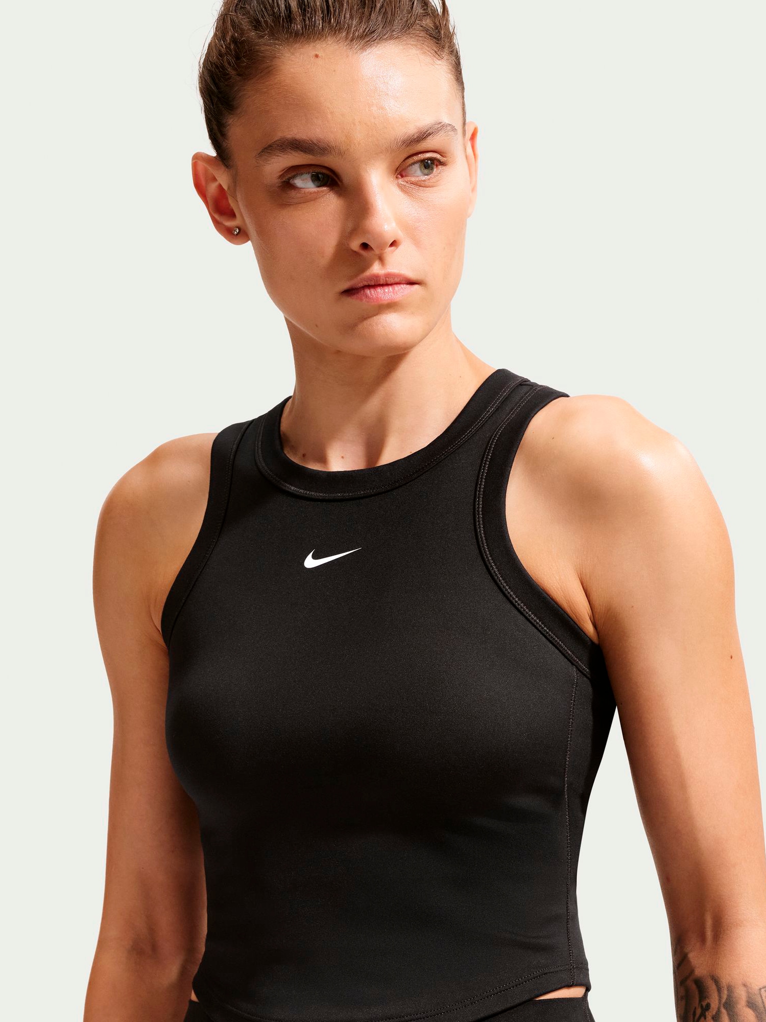 
NIKE, 
NIKE ONE FITTED WOMEN'S DRI-FIT CRO, 
Detail 1
