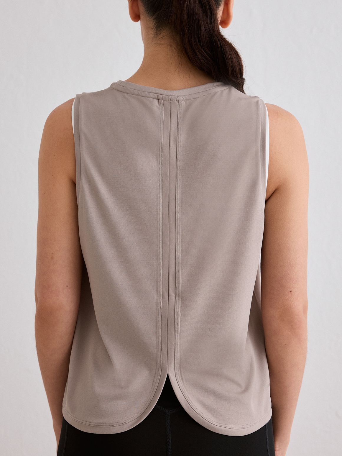 AIM&acute;N, W RUNNING SLEEVELESS TOP