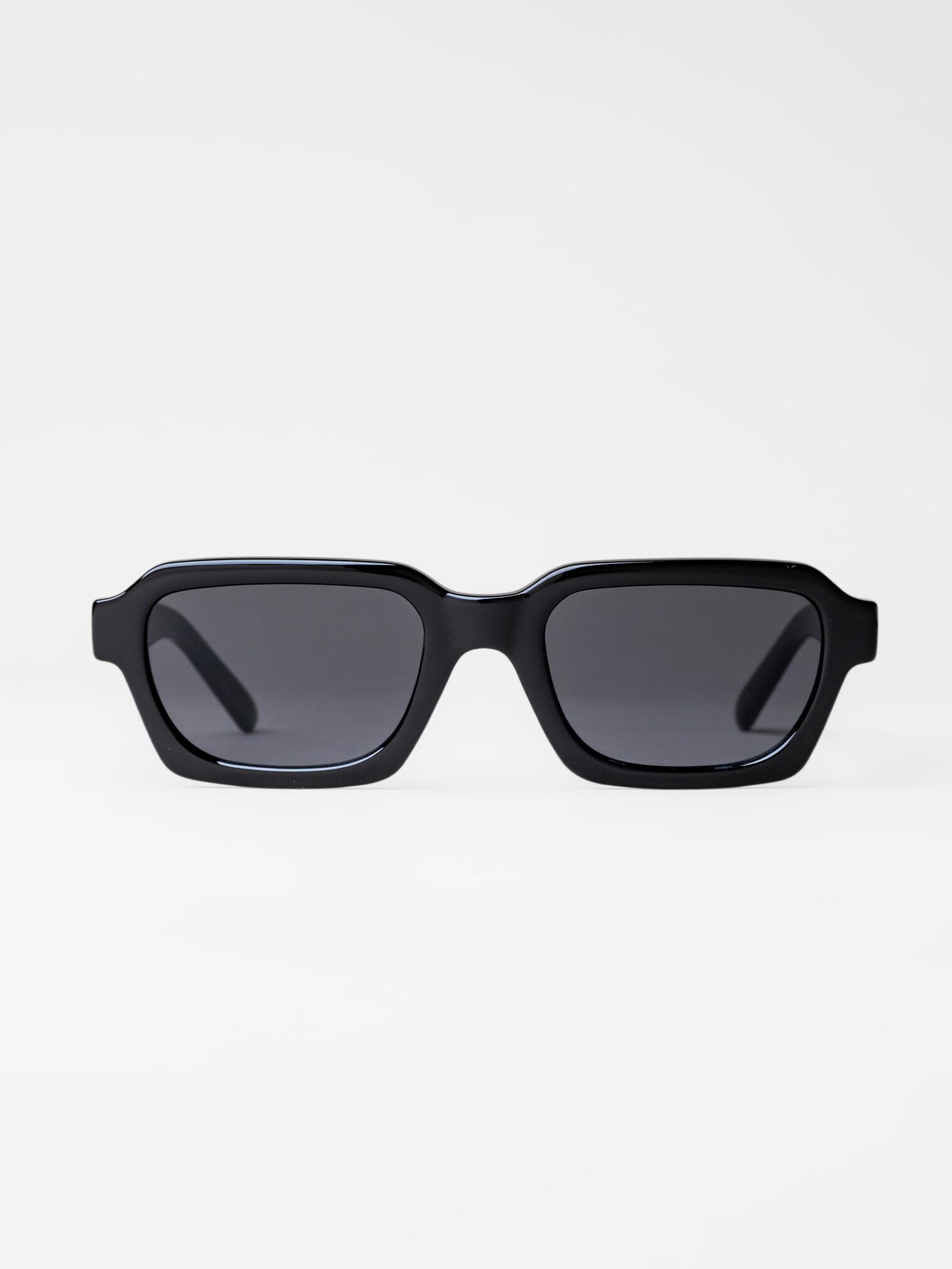 
ELLA & JAY, 
COMMITMENT, 
Detail 1
