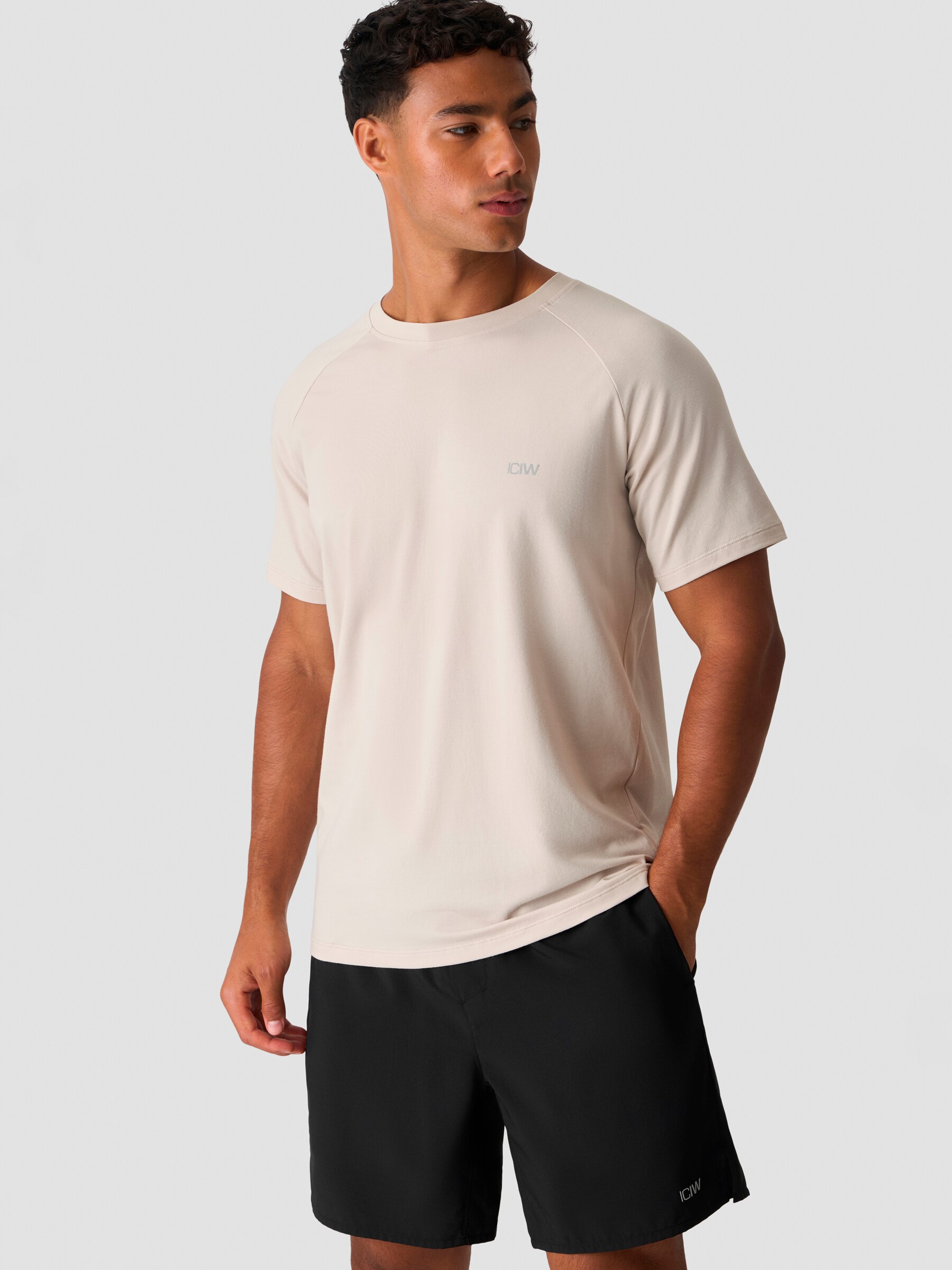 
ICANIWILL, 
M WORKOUT RAGLAN TEE, 
Detail 1
