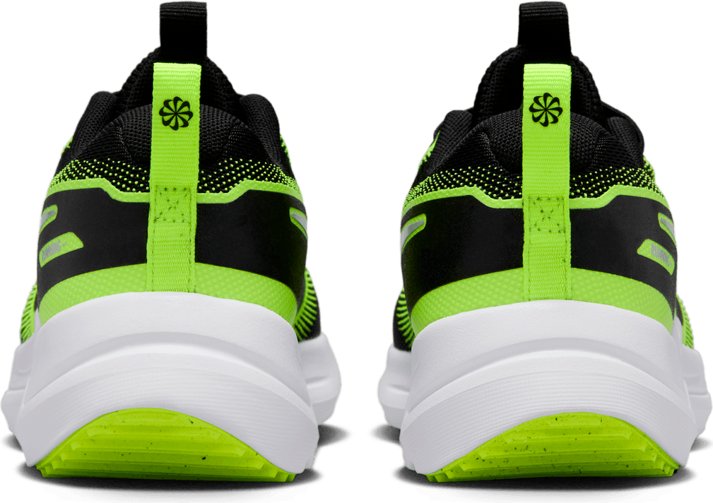 NIKE, NIKE COSMIC RUNNER BIG KIDS' ROAD R