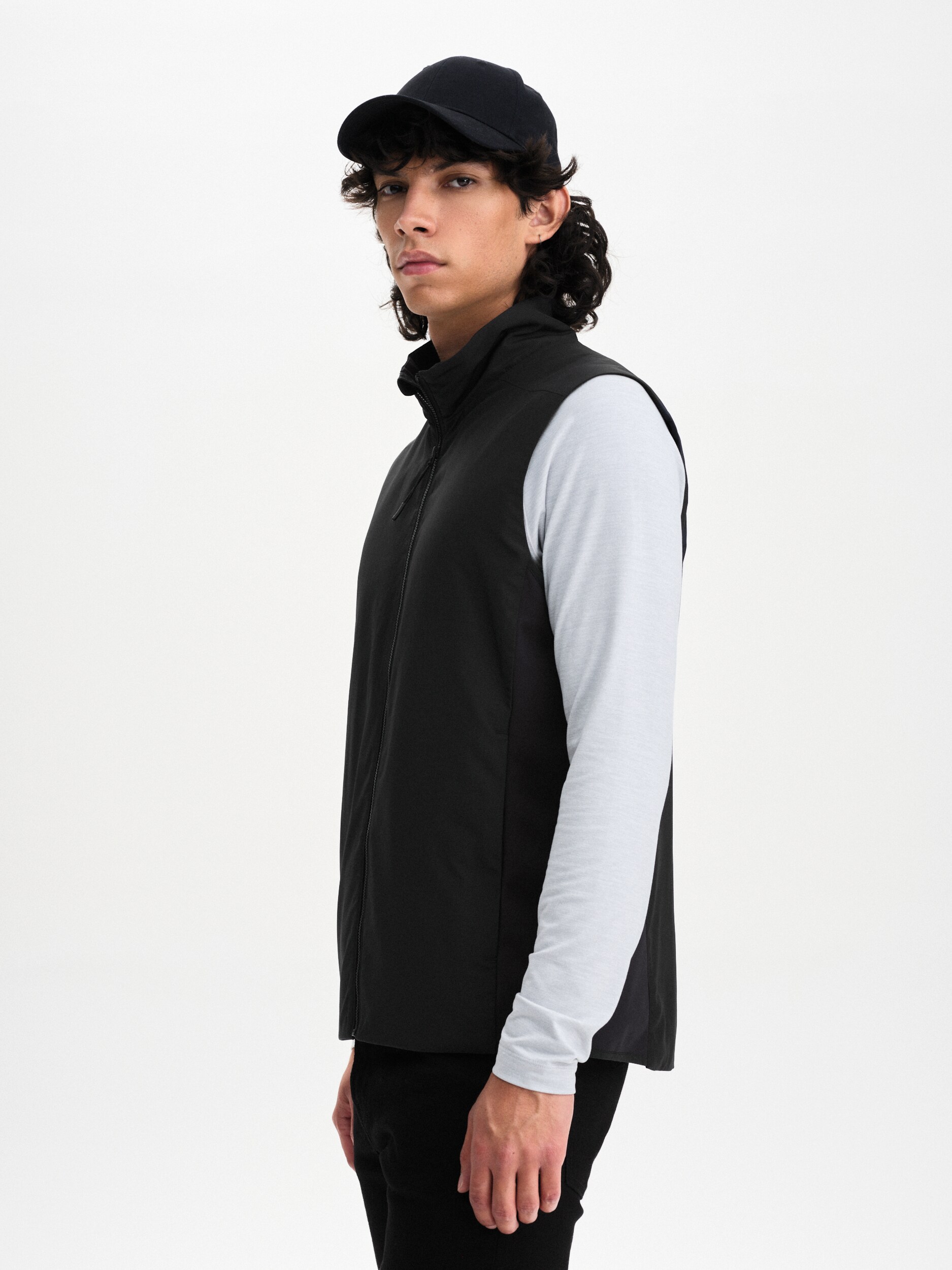 EVEREST, M VENTURE VEST