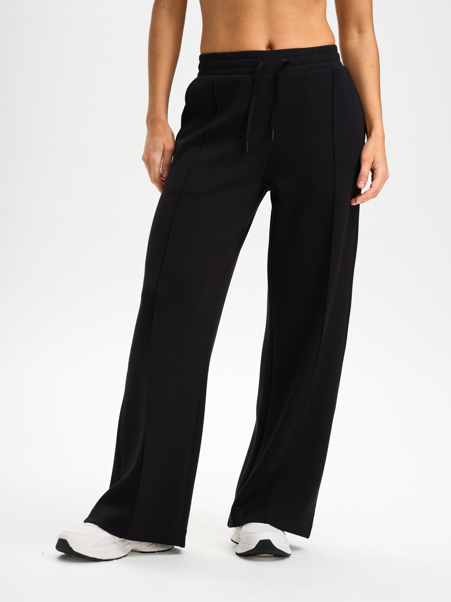
SOC, 
W SOFT POCKET PANT, 
Detail 1
