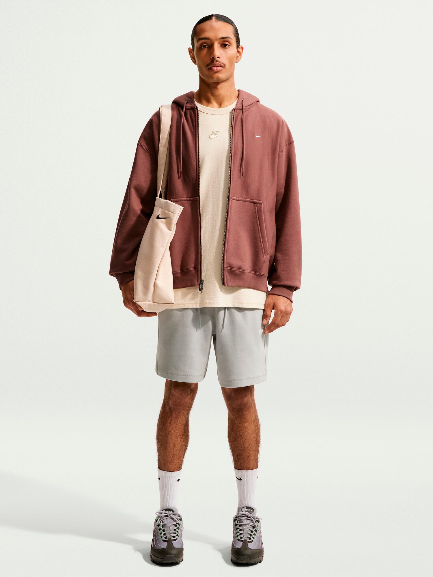 
NIKE, 
M NK CLUB VARSITY SHORT, 
Detail 1
