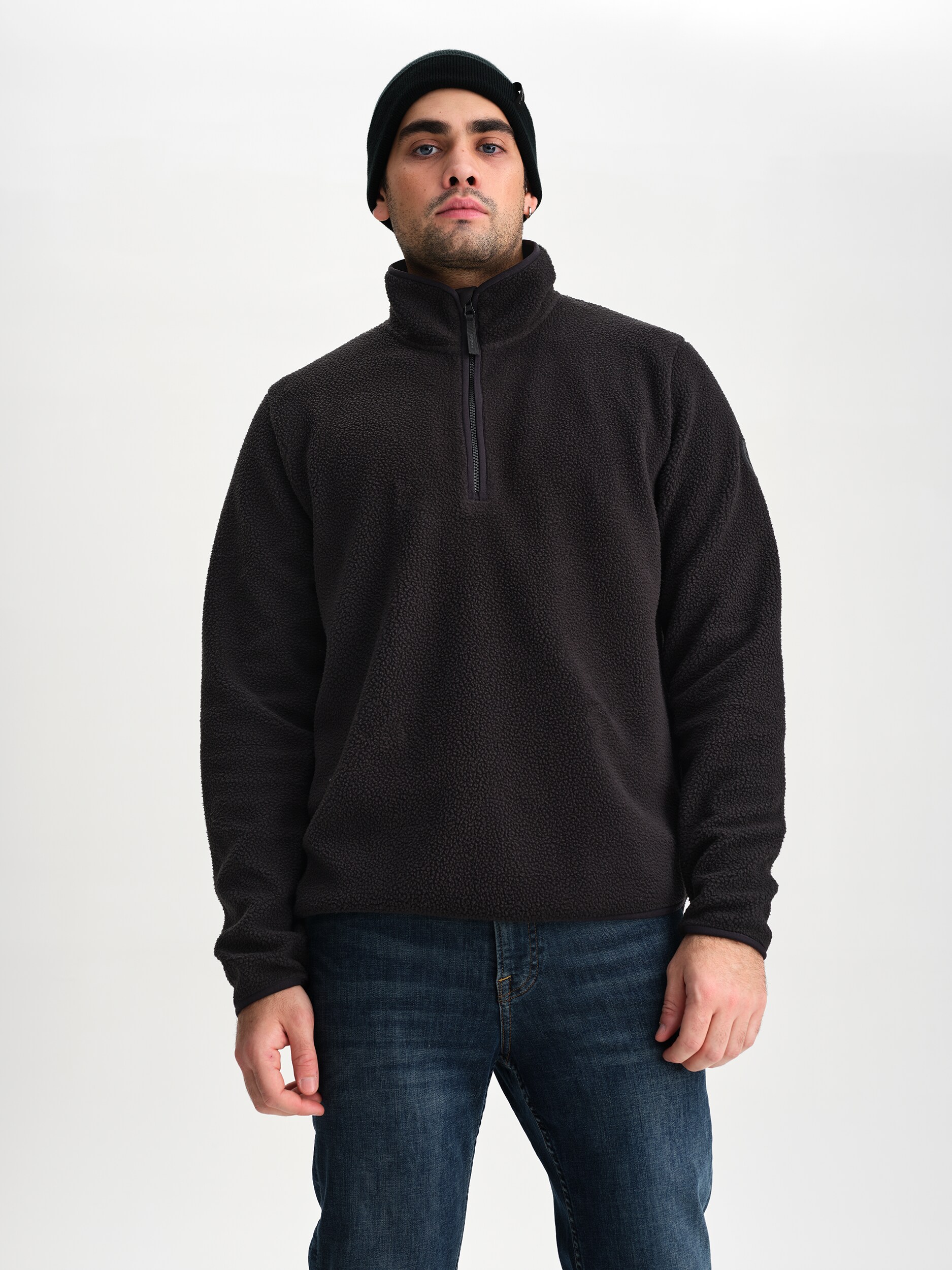
EVEREST, 
M Pile Halfzip, 
Detail 1
