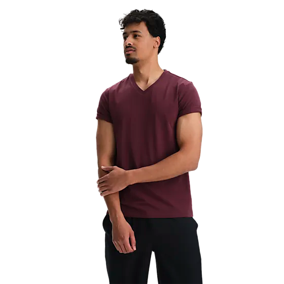 401613106101 SOC M SLIM FIT V-NECK TEE 401613106101 SOC M SLIM FIT V-NECK TEE Model01 Detail