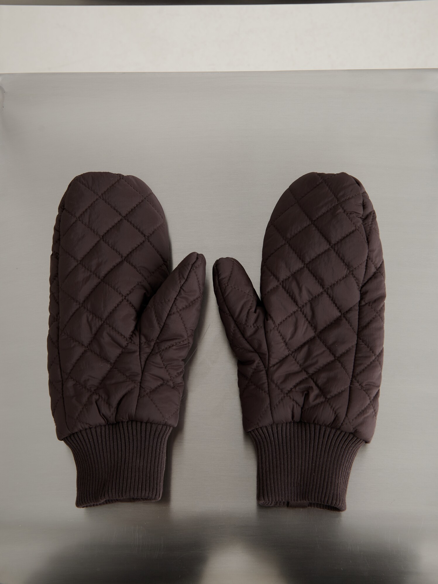 AIM&acute;N, QUILTED MITTENS