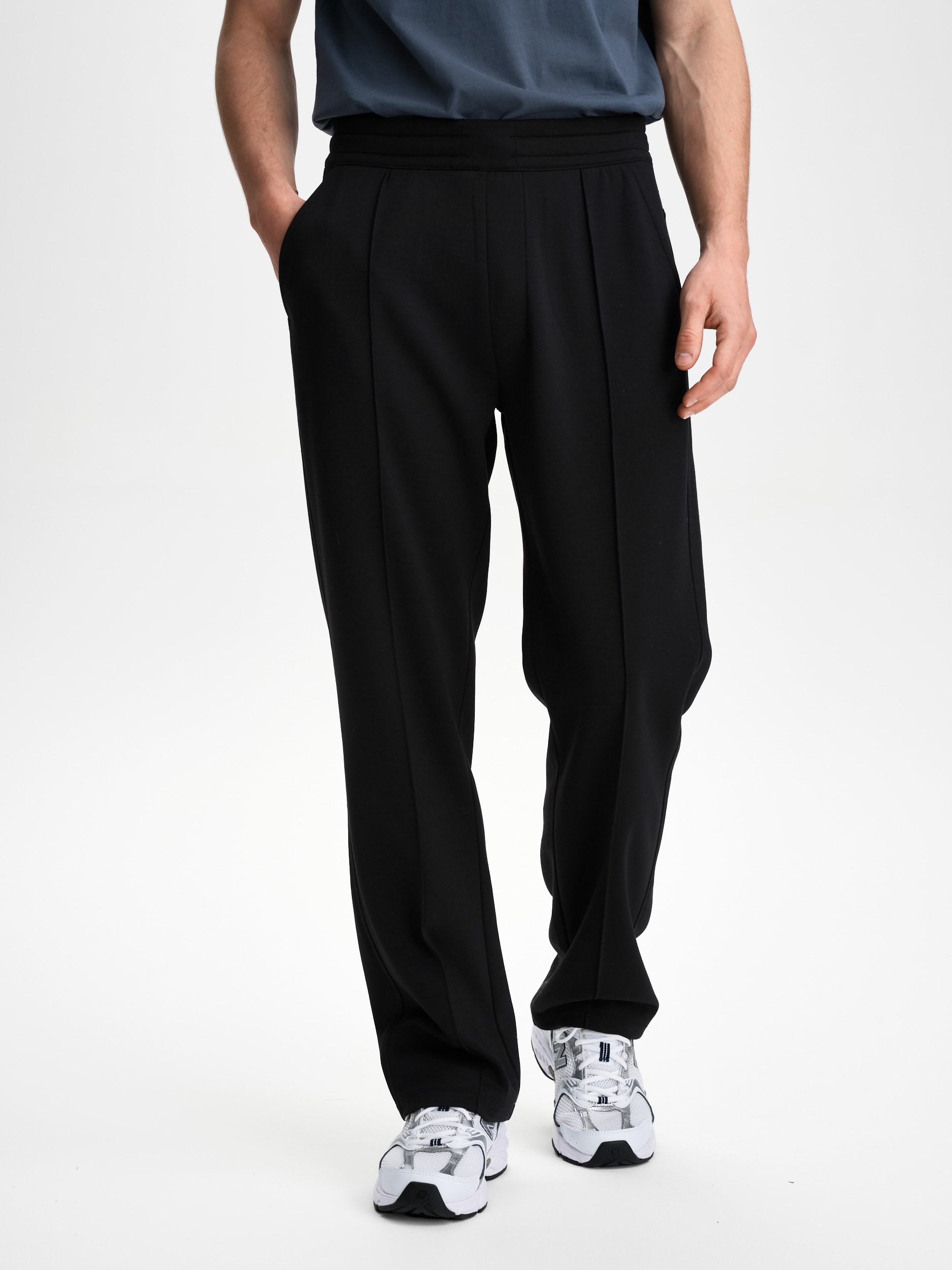 
SOC, 
M SOFT STRAIGHT PANT, 
Detail 1
