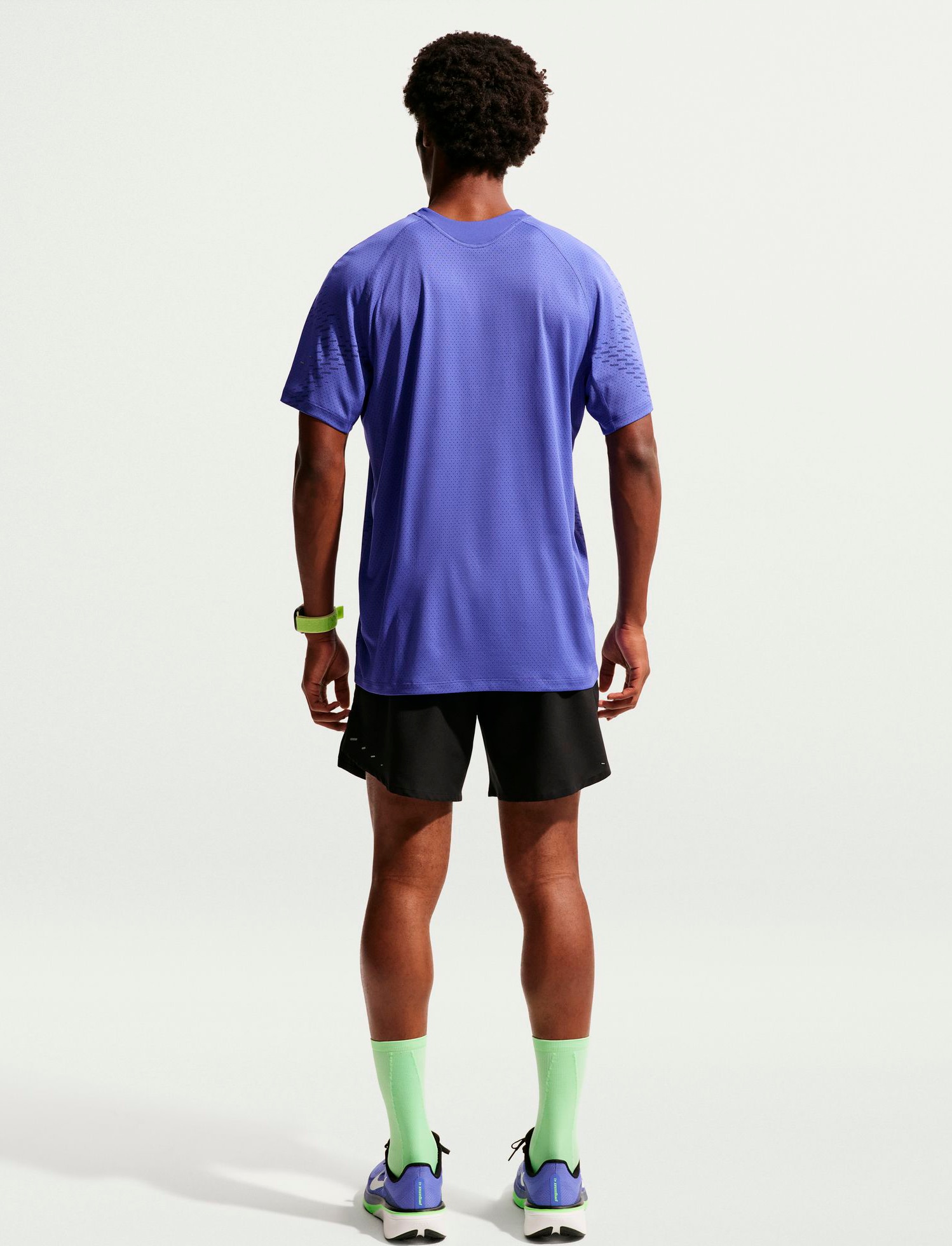 NIKE, M NK DFADV STRIDE SS TOP