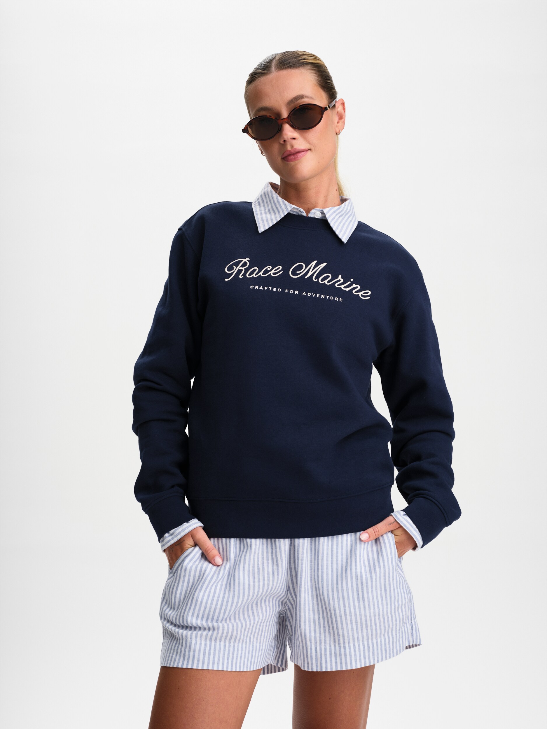 
RACE MARINE, 
W SEA SIDE CREW, 
Detail 1
