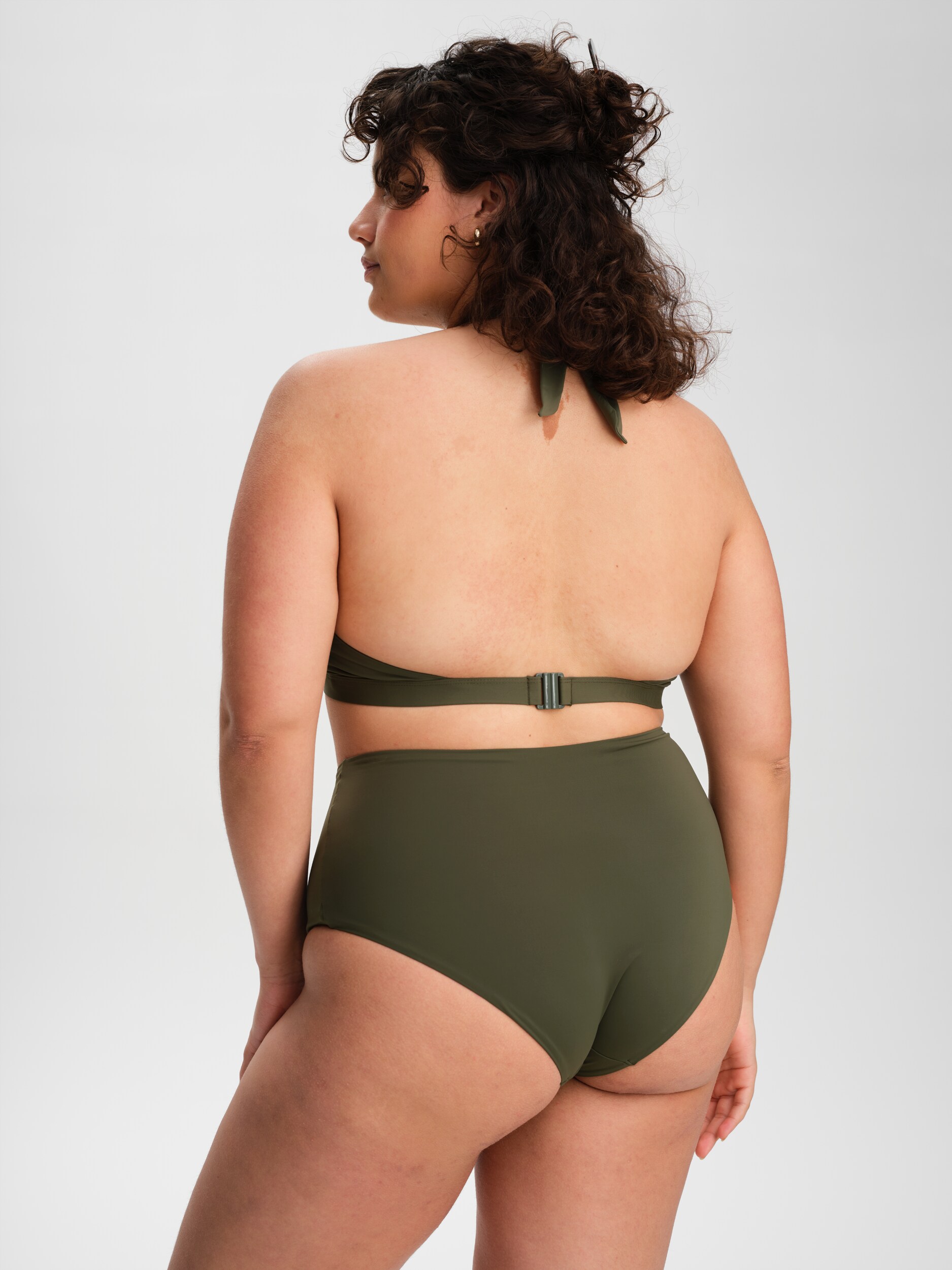 SOC, W Beach High Brief