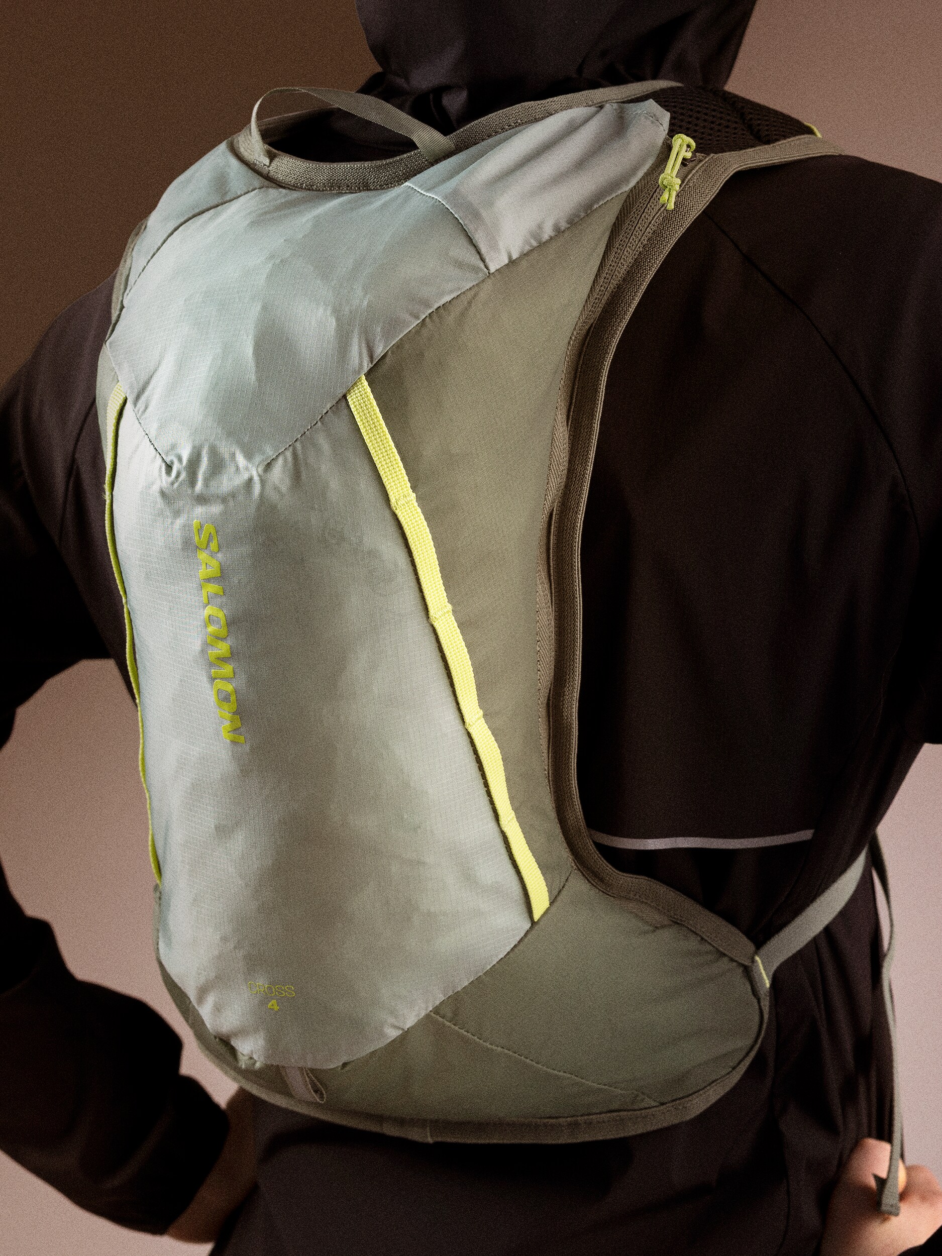 
SALOMON, 
Cross 4, 
Detail 1
