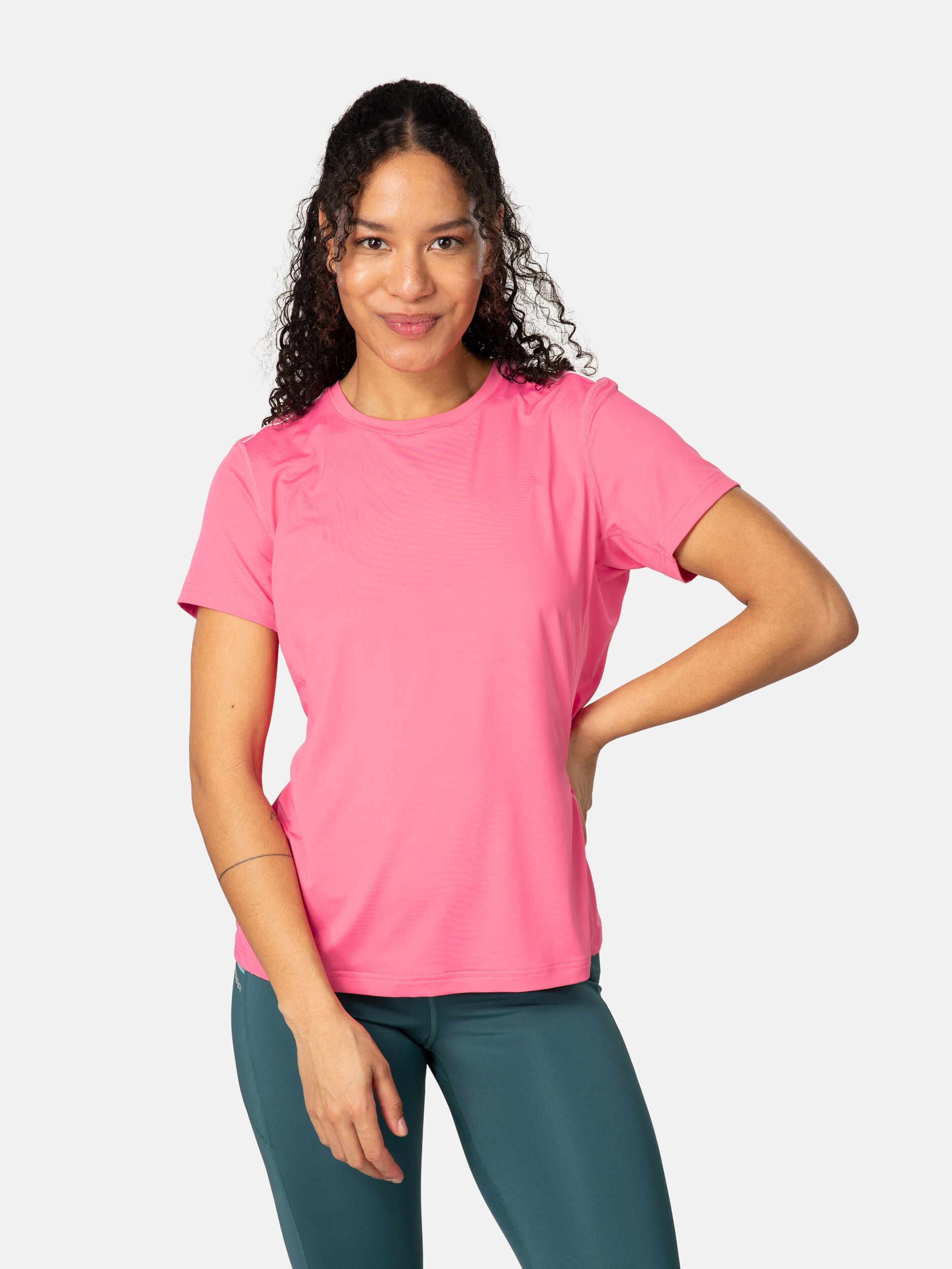 
KARI TRAA, 
AVA TEE, 
Detail 1
