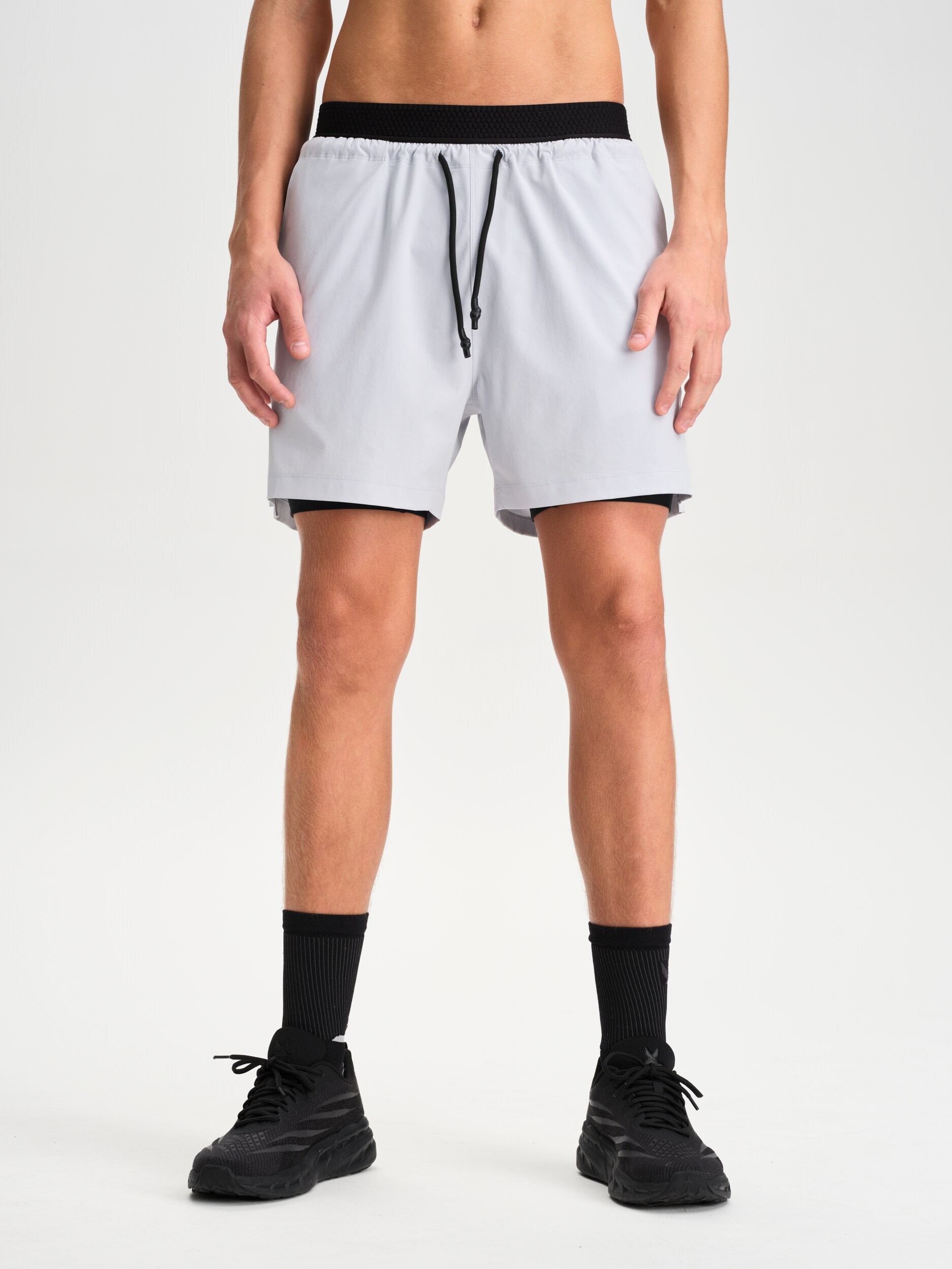 
SOC, 
M Train Shorts, 
Detail 1
