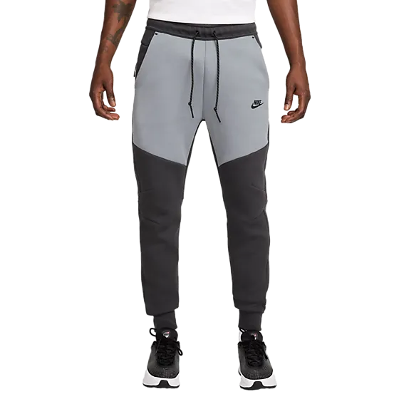 398891107102 NIKE M Tch Fleece Jogger 398891107102 NIKE M Tch Fleece Jogger Model01 Detail