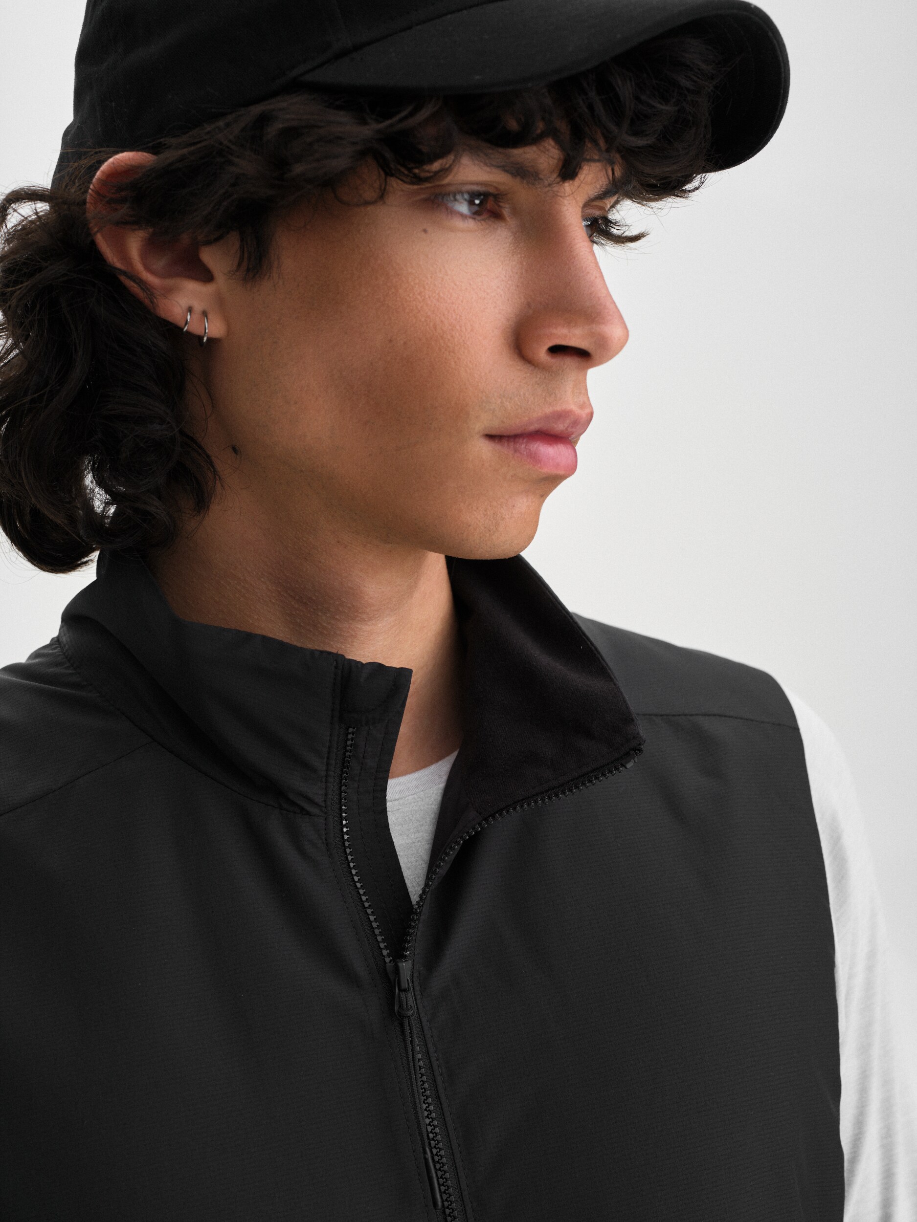 EVEREST, M VENTURE VEST