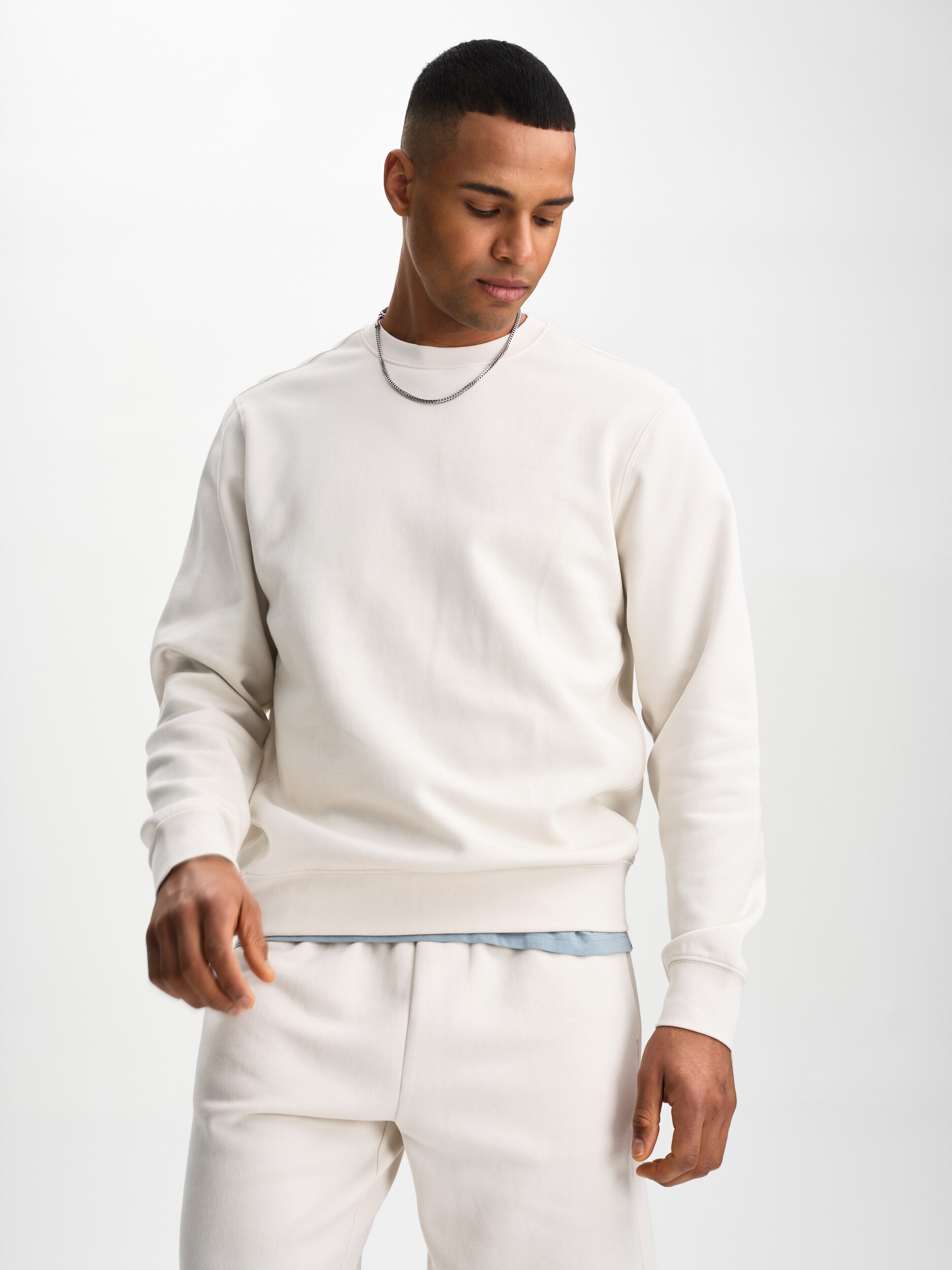 
SOC, 
M Core Crew, 
Detail 1
