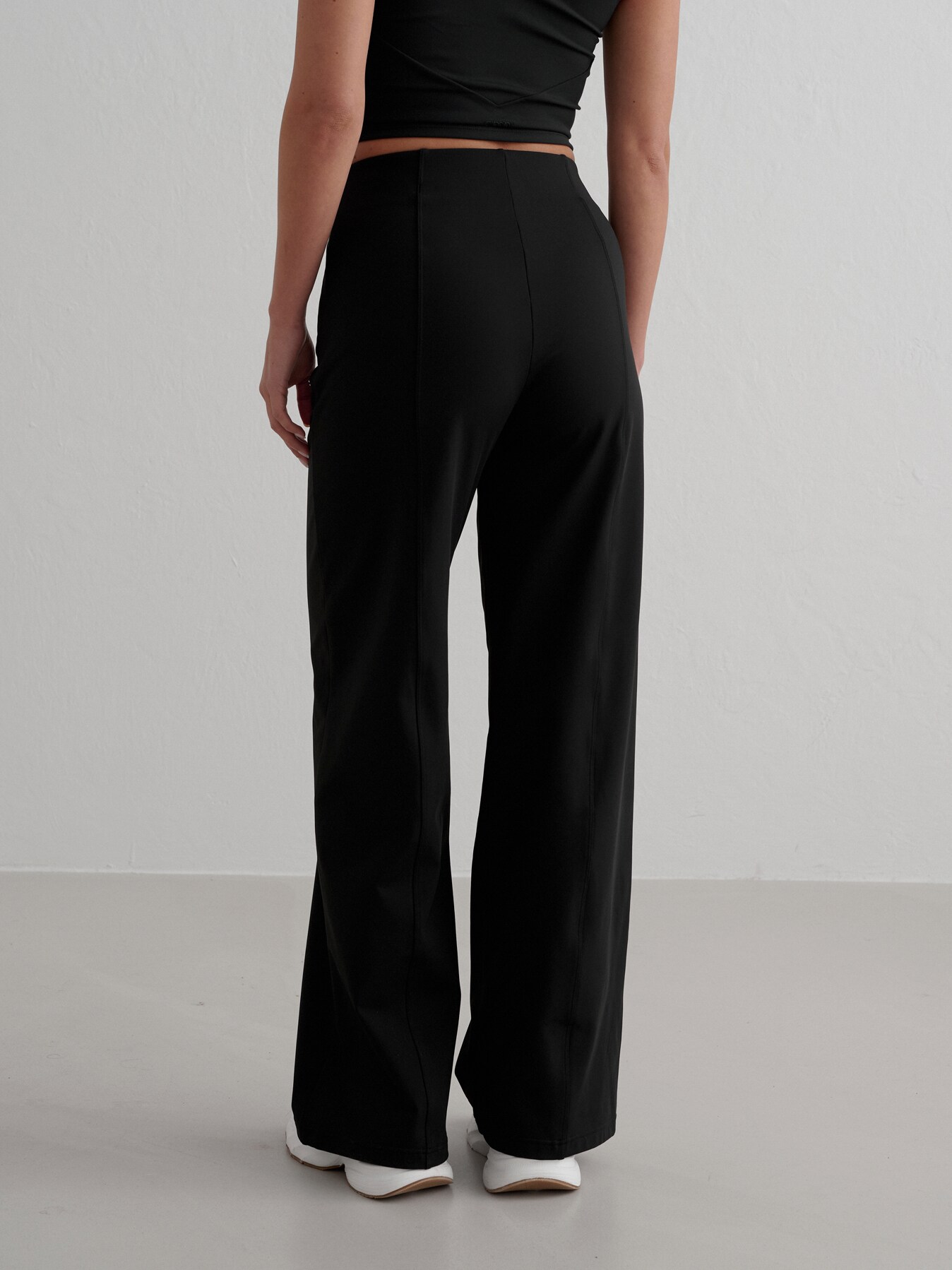 AIM&acute;N, Warming Pintuck Pants