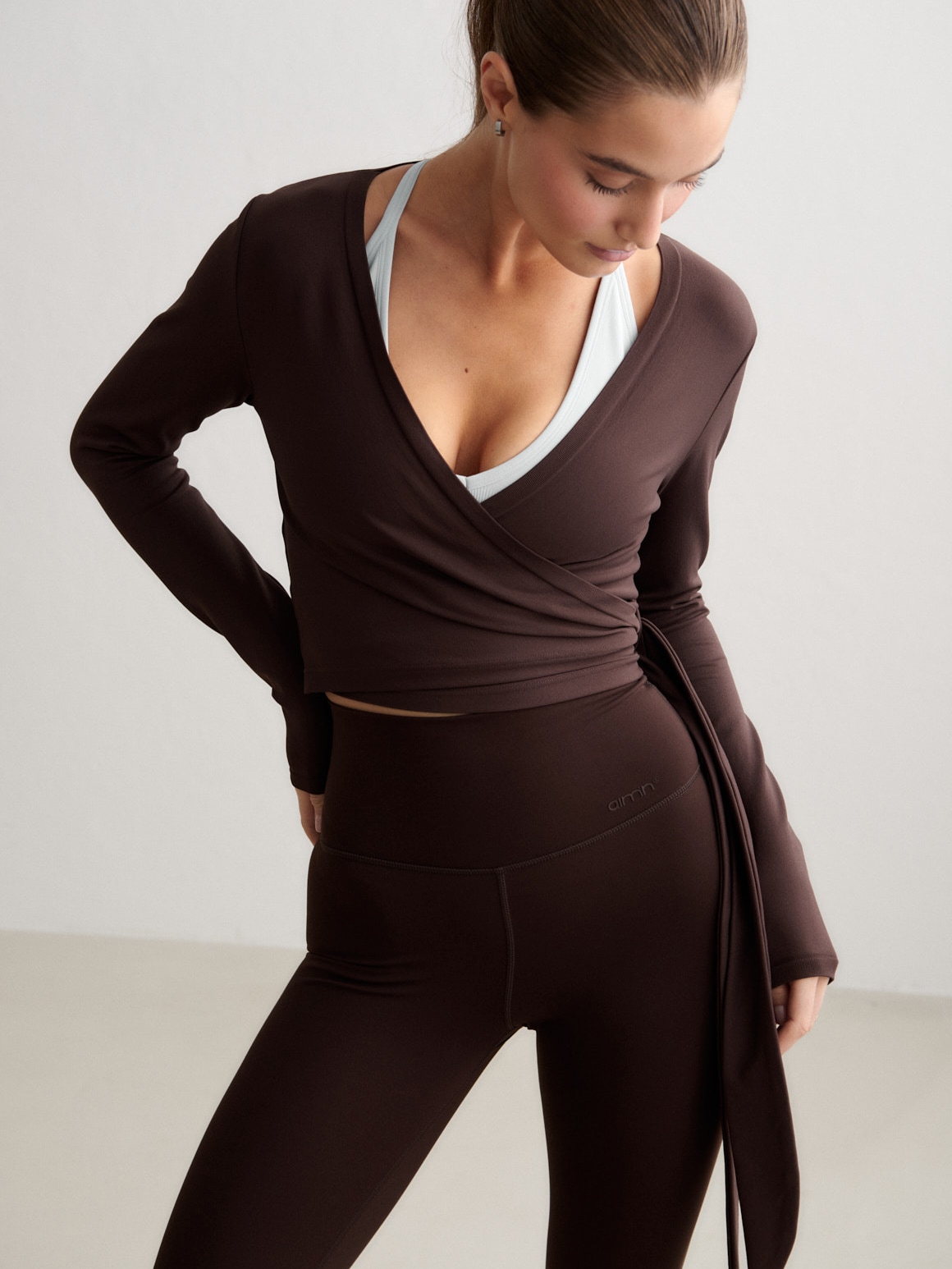 
AIM&acute;N, 
Shape Seamless Wrap Long Sleeve, 
Detail 1
