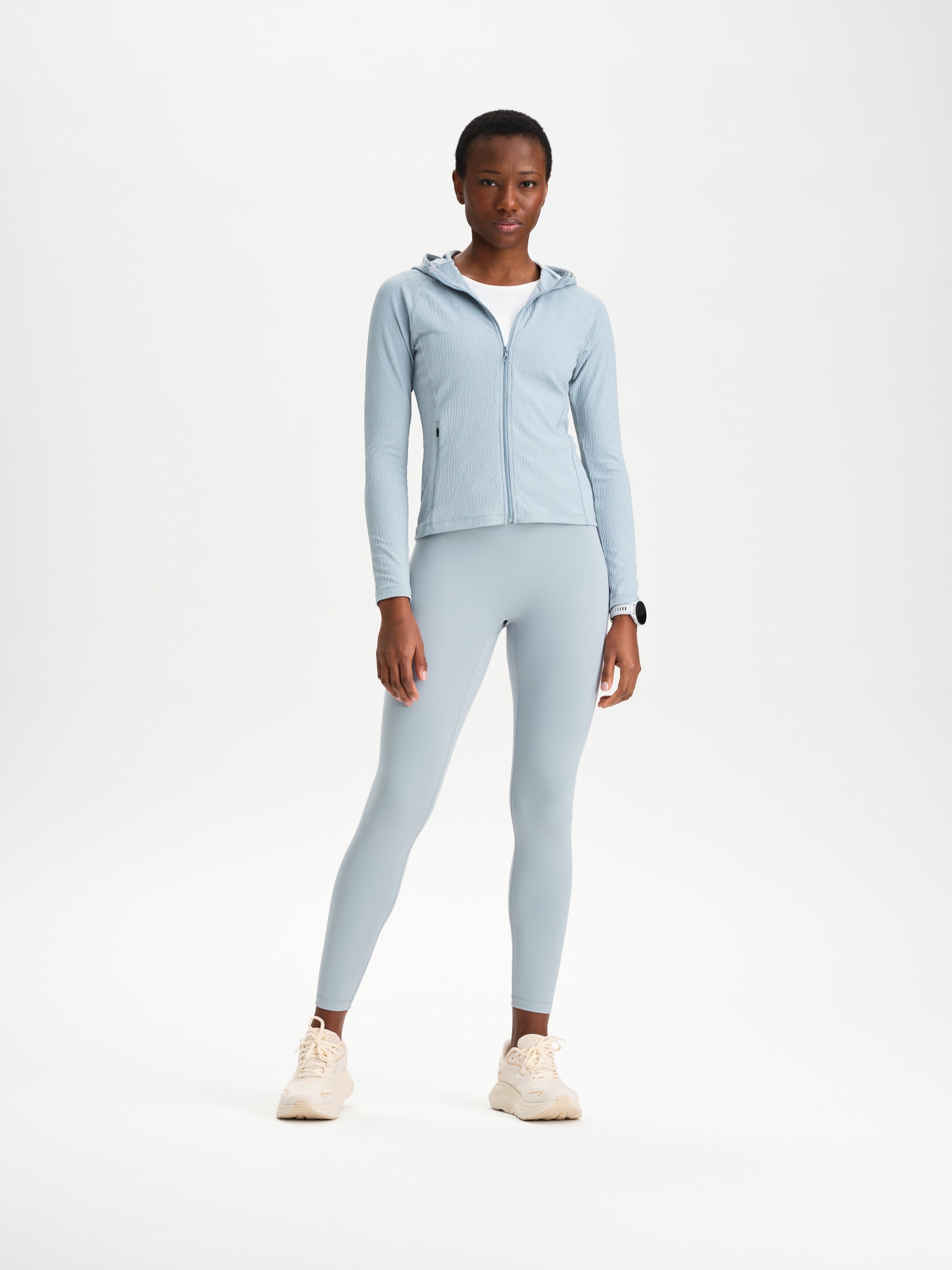 SOC, W RUN PACE HOOD