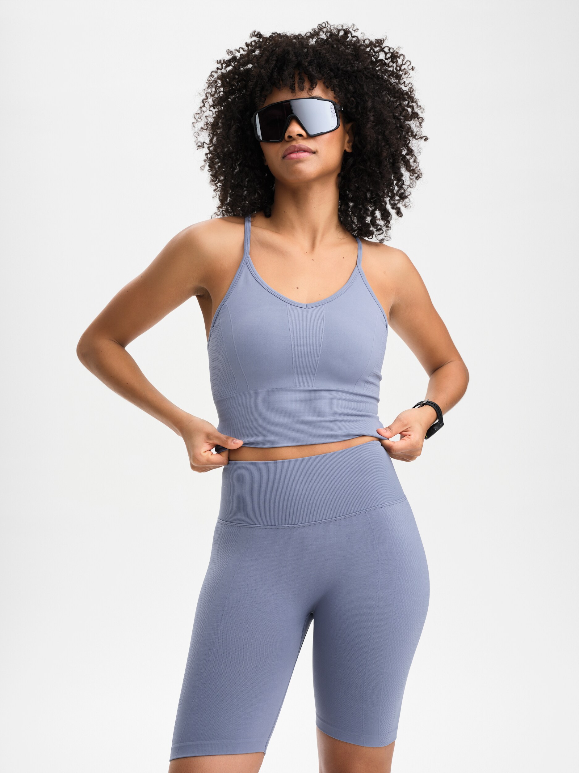 
SOC, 
W SEAMLESS GRID TOP, 
Detail 1
